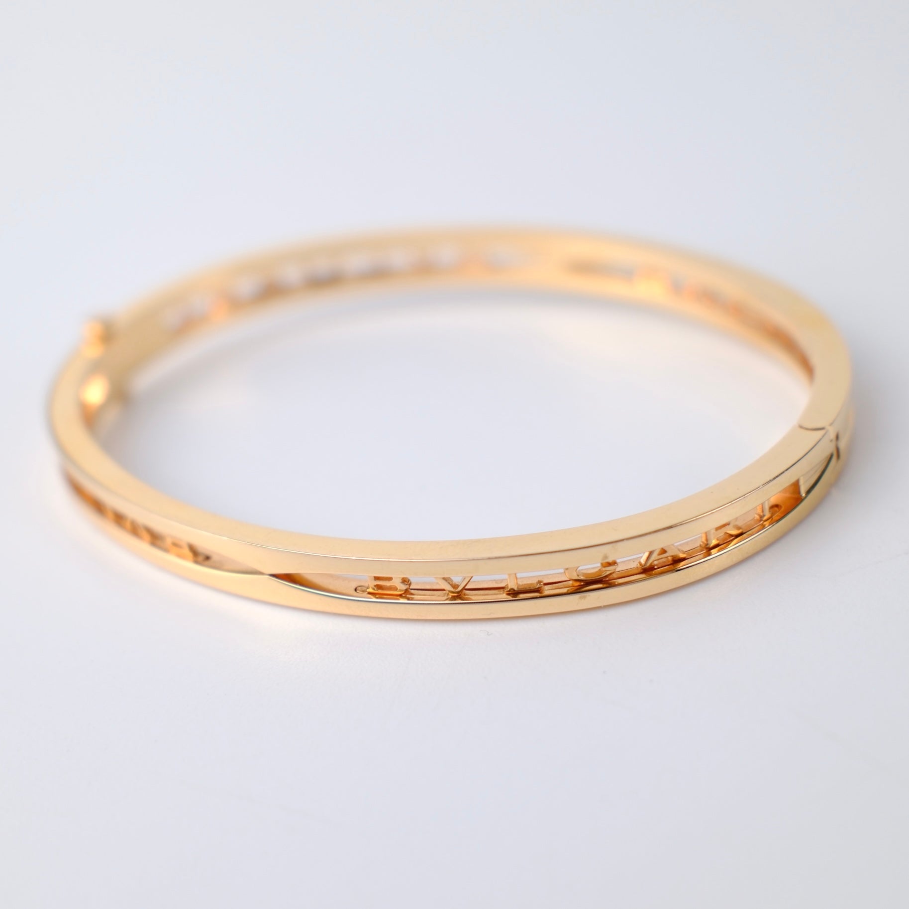 Bvlgari B Zero1 18K Gold Bracelet for Women - Size S/M - Luxury Italian Jewelry for Gifts, Anniversaries & Special Occasions