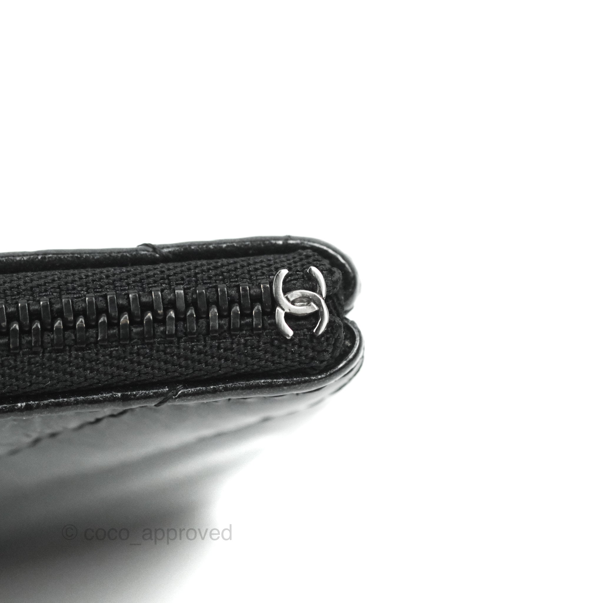 Chanel Chevron Mini O Case Black Shiny Aged Calfskin So Black - Luxury Crossbody Bag for Women, Perfect for Evening Parties, Date Nights & Travel Accessories