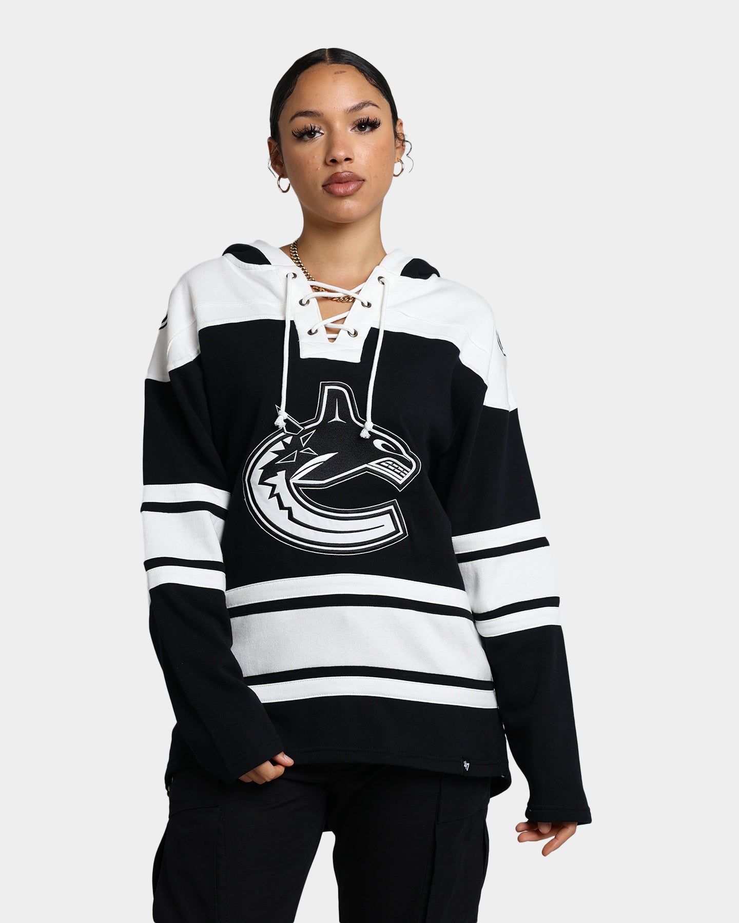 47 Brand Vancouver Canucks Superior Lacer Hoodie - Jet Black NHL Hockey Fan Apparel for Men & Women - Perfect for Game Day & Casual Wear