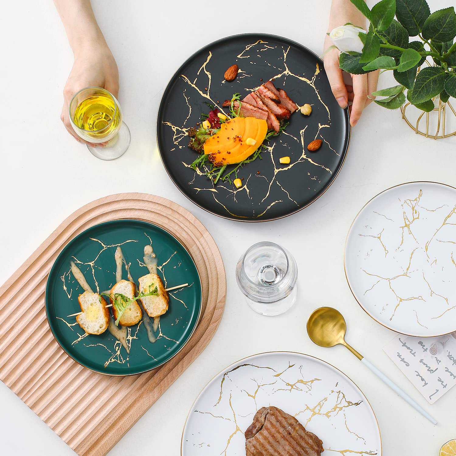 10 Inch Ceramic Dinner Plates Set for 4 - Gold and White Elegant Dinnerware | Microwave, Oven & Dishwasher Safe | Perfect for Holiday Dinners, Restaurant-Style Dining & Everyday Use