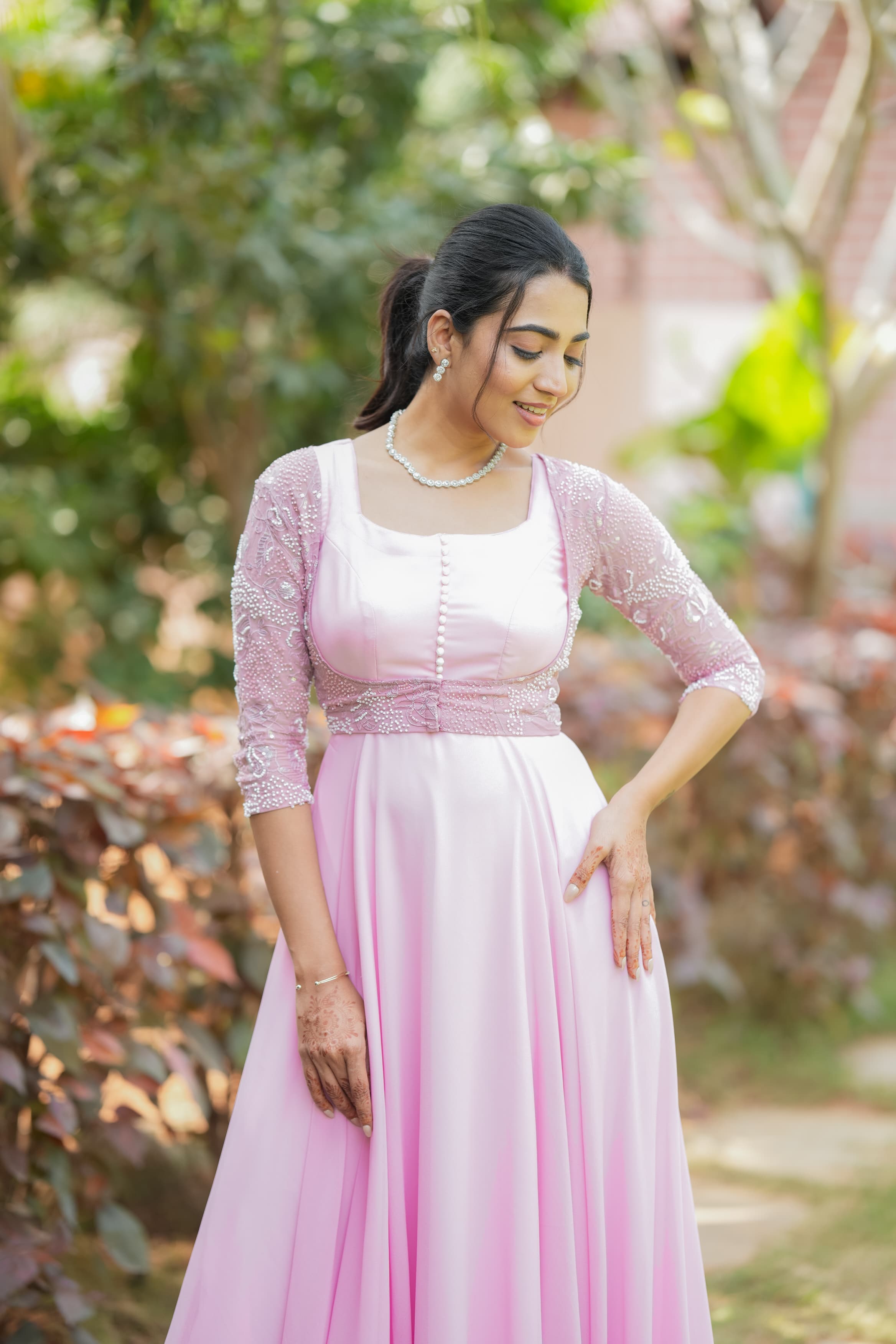 Lilly Simple and Elegant Women's Evening Gown - DD640 Formal Dress for Prom, Wedding, and Special Occasions