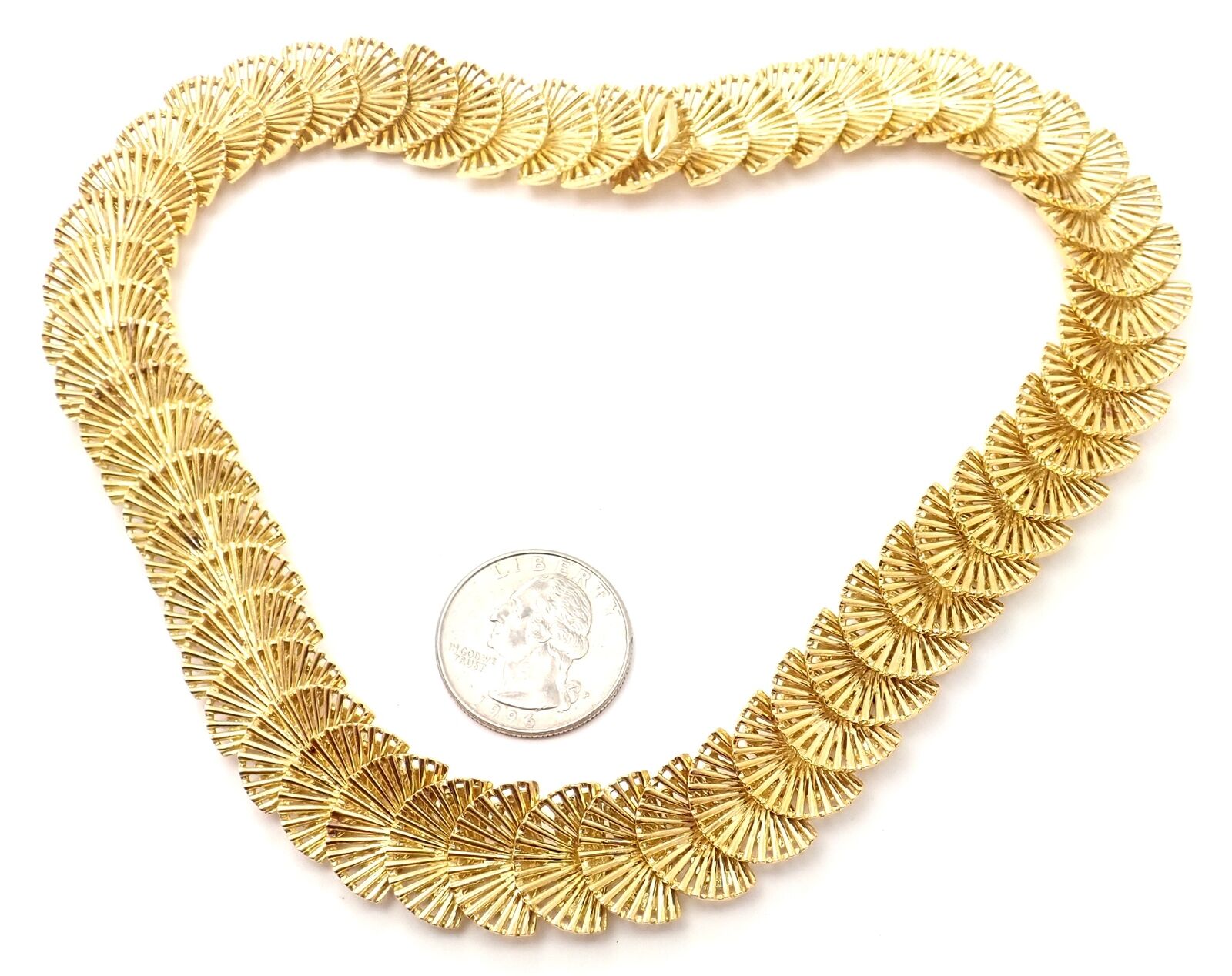 Authentic Vintage Tiffany & Co 18k Yellow Gold Fan Shell Link Necklace - Rare Luxury Jewelry for Women, Perfect Gift for Anniversary, Birthday & Special Occasions