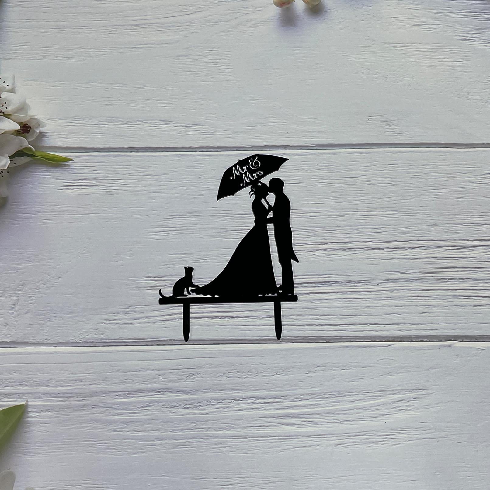 Elegant Black Acrylic Mr & Mrs Cake Topper - Wedding Anniversary Cake Decorations - Perfect for Anniversary Cakes, Wedding Desserts & Romantic Celebrations