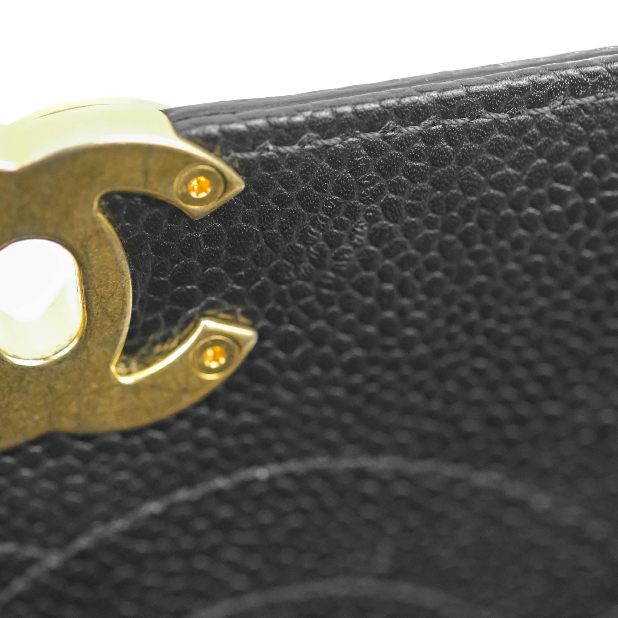 Chanel Chic Affinity Small Grained Calfskin Crossbody Bag in Black with Aged Gold Hardware - Perfect for Everyday Luxury & Evening Events