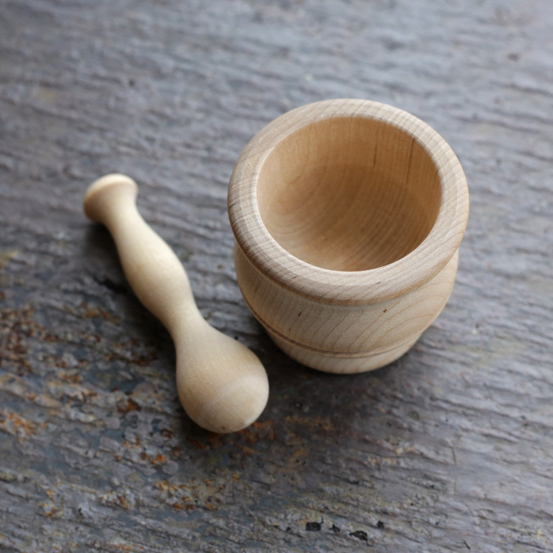 Premium Granite Mortar and Pestle Set - Natural Stone Spice Grinder & Herb Crusher for Kitchen, Cooking, and Ayurvedic Remedies - Perfect for Grinding Spices, Herbs, Garlic, and Making Fresh Guacamole