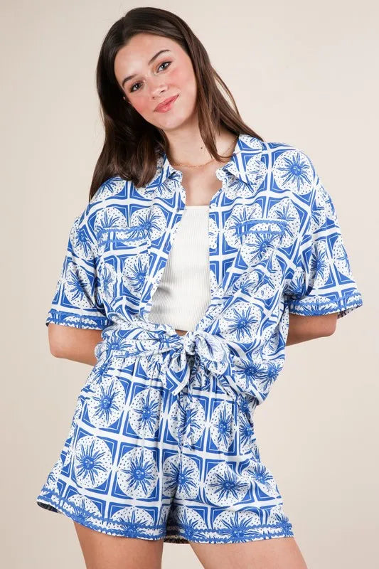 Stylish Full Size Tropical Printed Shirt and Shorts Set for Men - Breathable Summer Outfit for Beach Vacation & Casual Wear
