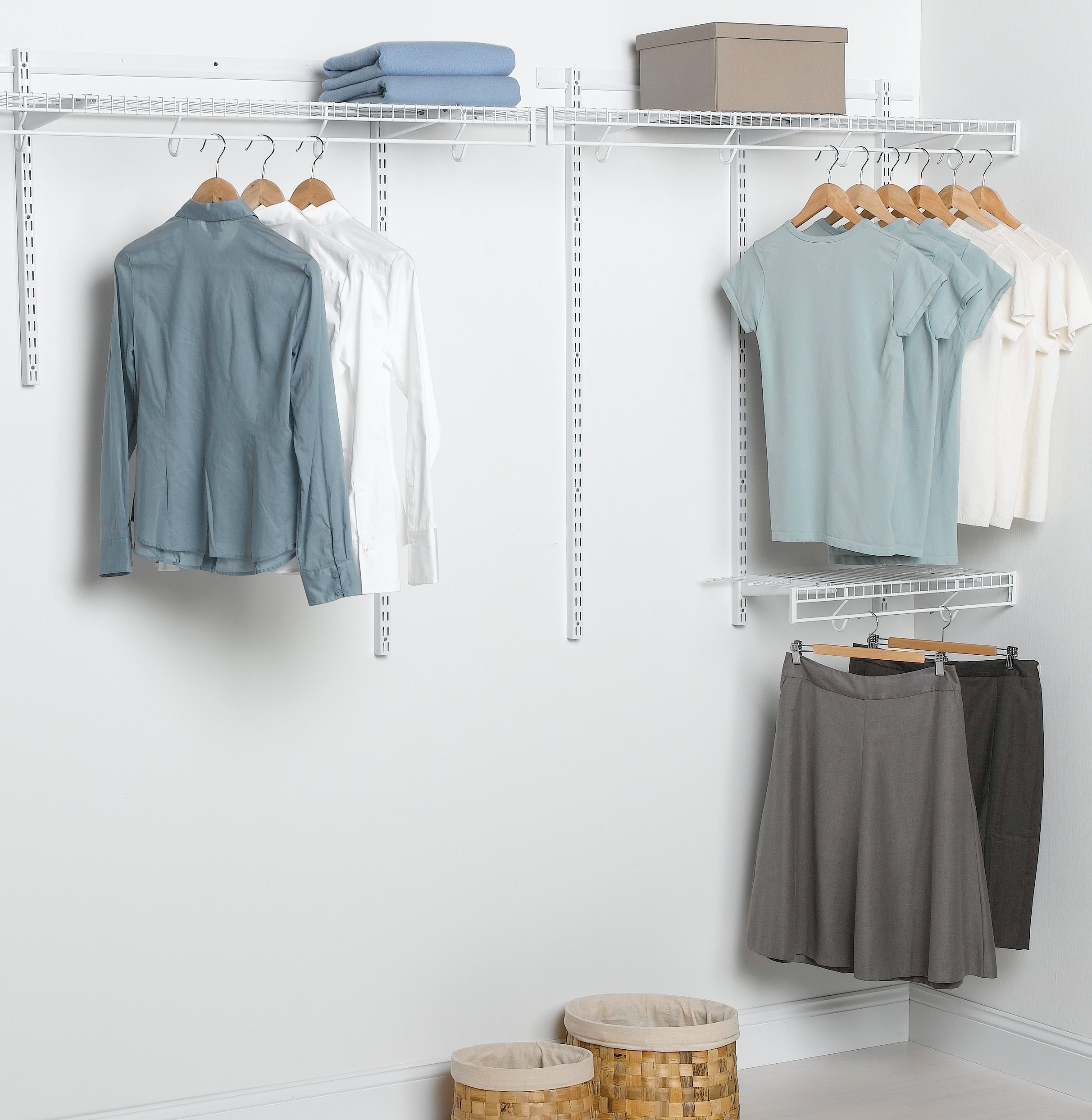 Rubbermaid FastTrack FreeSlide Expandable Closet Organizer System (4-8 Feet) - White Storage Solution for Clothes, Shoes, Hats & Accessories - Perfect for Bedroom, Walk-in Closet & Home Organization