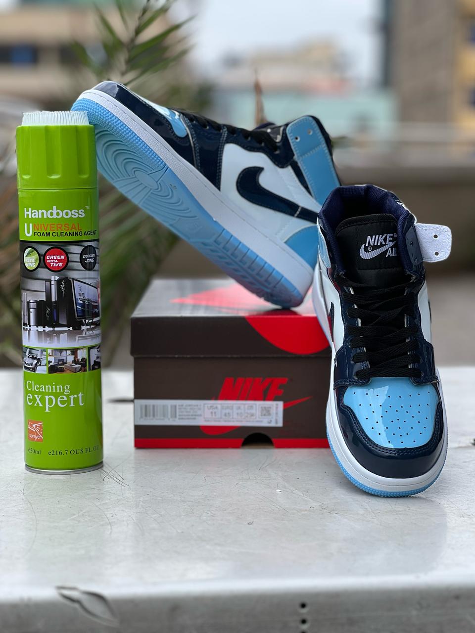Air Jordan 1 Retro High OG Basketball Shoes - Classic Blue & White Colorway for Men | Vintage Sneakers for Streetwear, Basketball & Casual Outfits