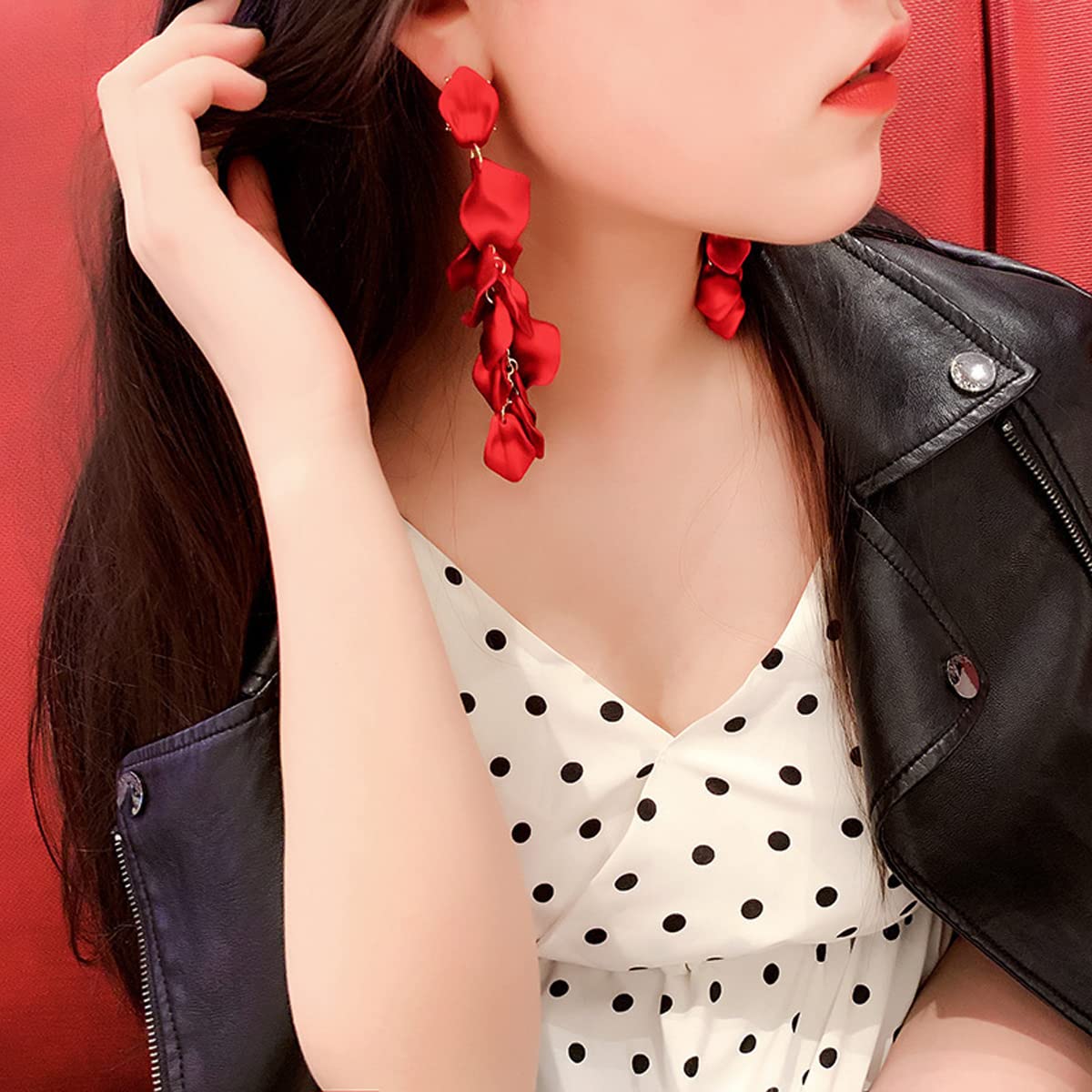 XYAYOU Acrylic Petal Dangle Earrings - Long Drop Rose Flower Earrings for Women, Fashion Boho Statement Jewelry - Perfect for Parties, Weddings, Date Nights & Special Occasions