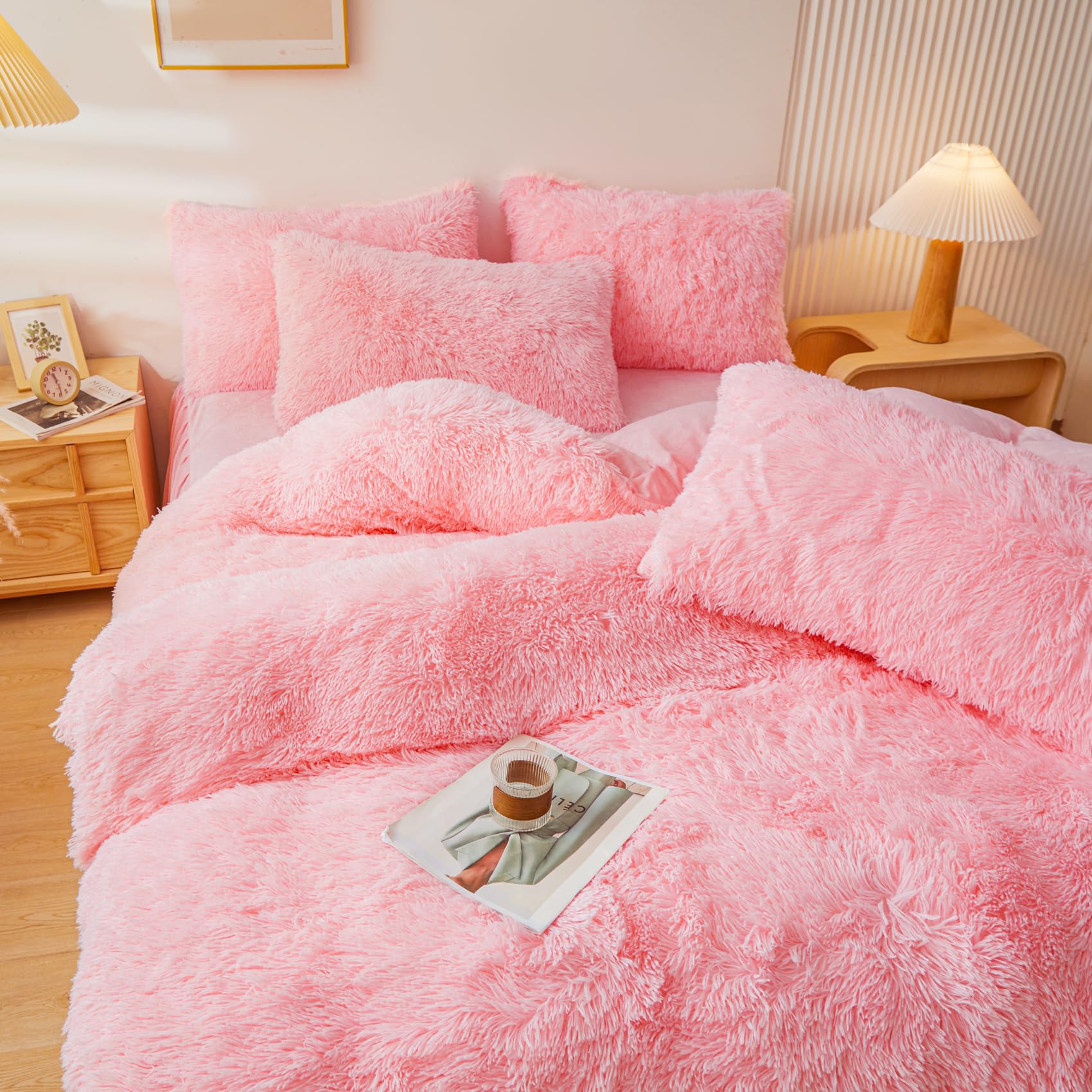 Fluffy Pink Faux Fur Comforter Cover Set - Ultra Soft Plush Bedding 3 Piece Set (1 Duvet Cover + 2 Pillowcases) for Queen Size Bed - Cozy Winter Bedroom Decor & Luxury Home Essentials
