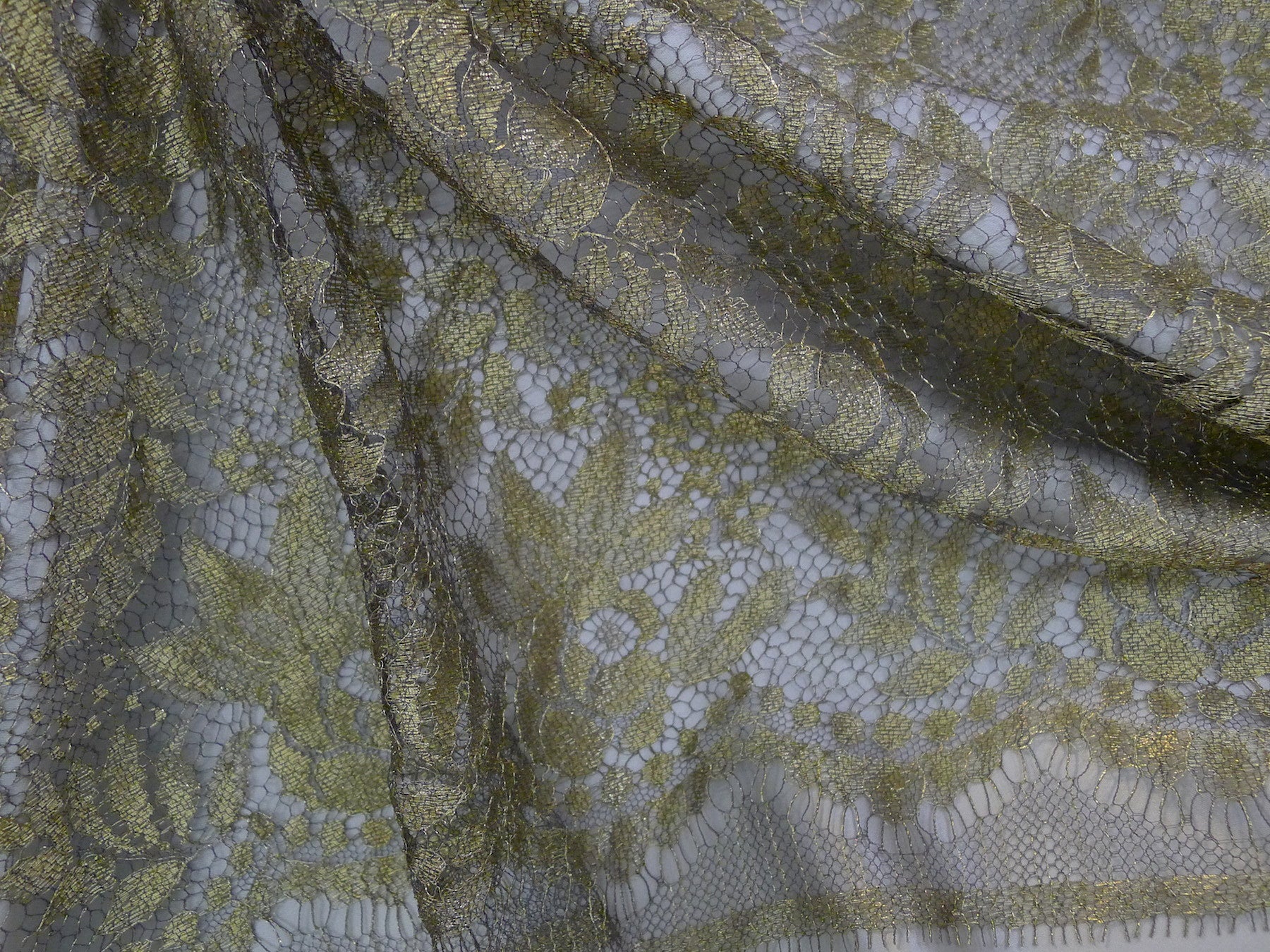 Elegant Anthracite & Gold Lace Trim for Dresses, Wedding Gowns & Formal Attire - Perfect for DIY Fashion & Special Occasions