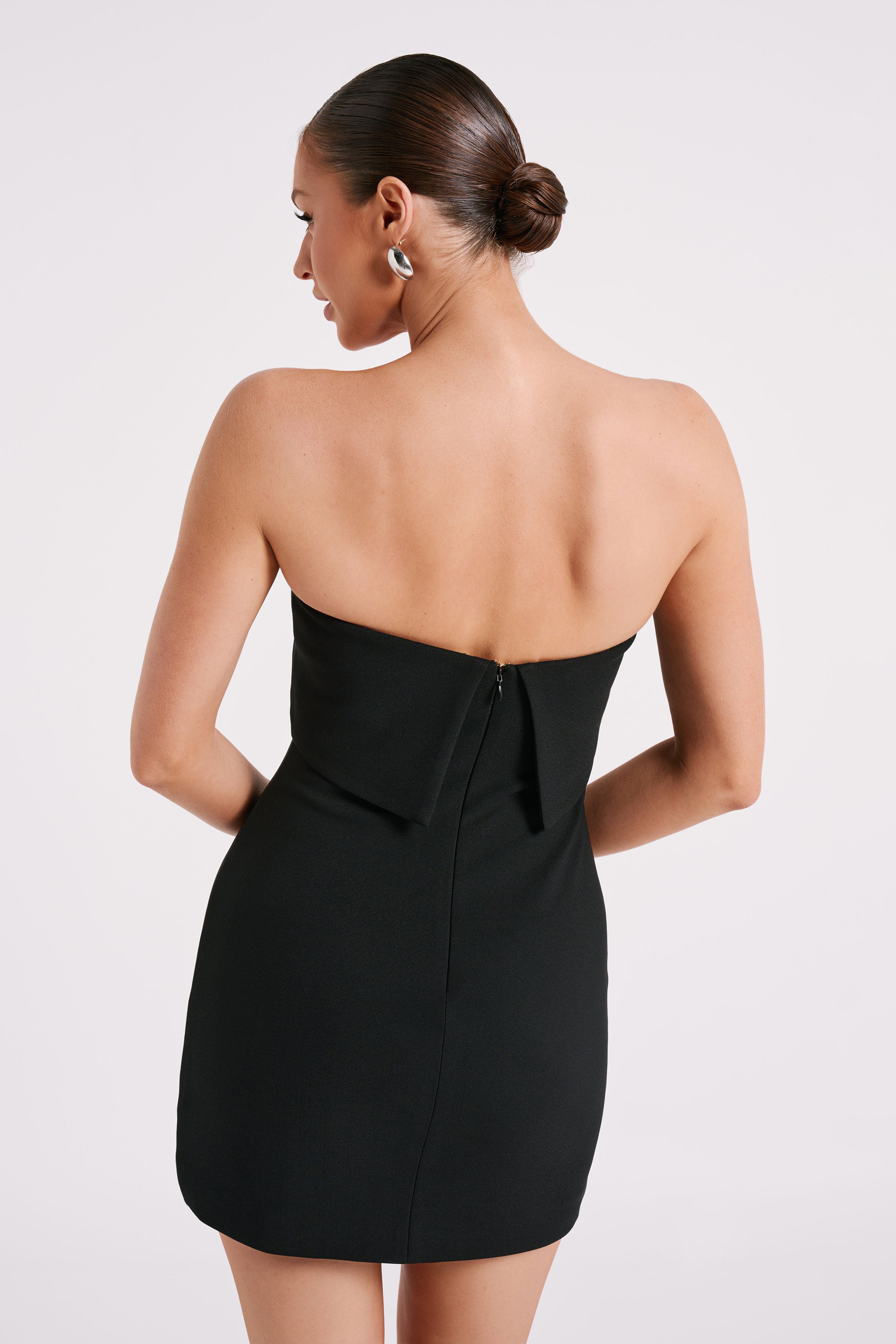 Mariska Strapless Crepe Mini Dress in Black - Perfect for Cocktail Parties & Evening Events