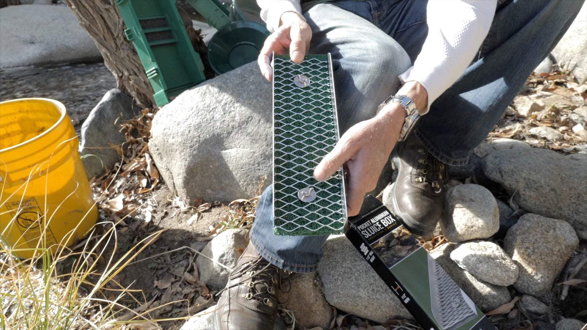 12 Inch Portable Aluminum Alloy Mini Sluice Box with Miner's Moss & V Matting - Lightweight Gold Prospecting Equipment for Stream Panning & Outdoor Adventures