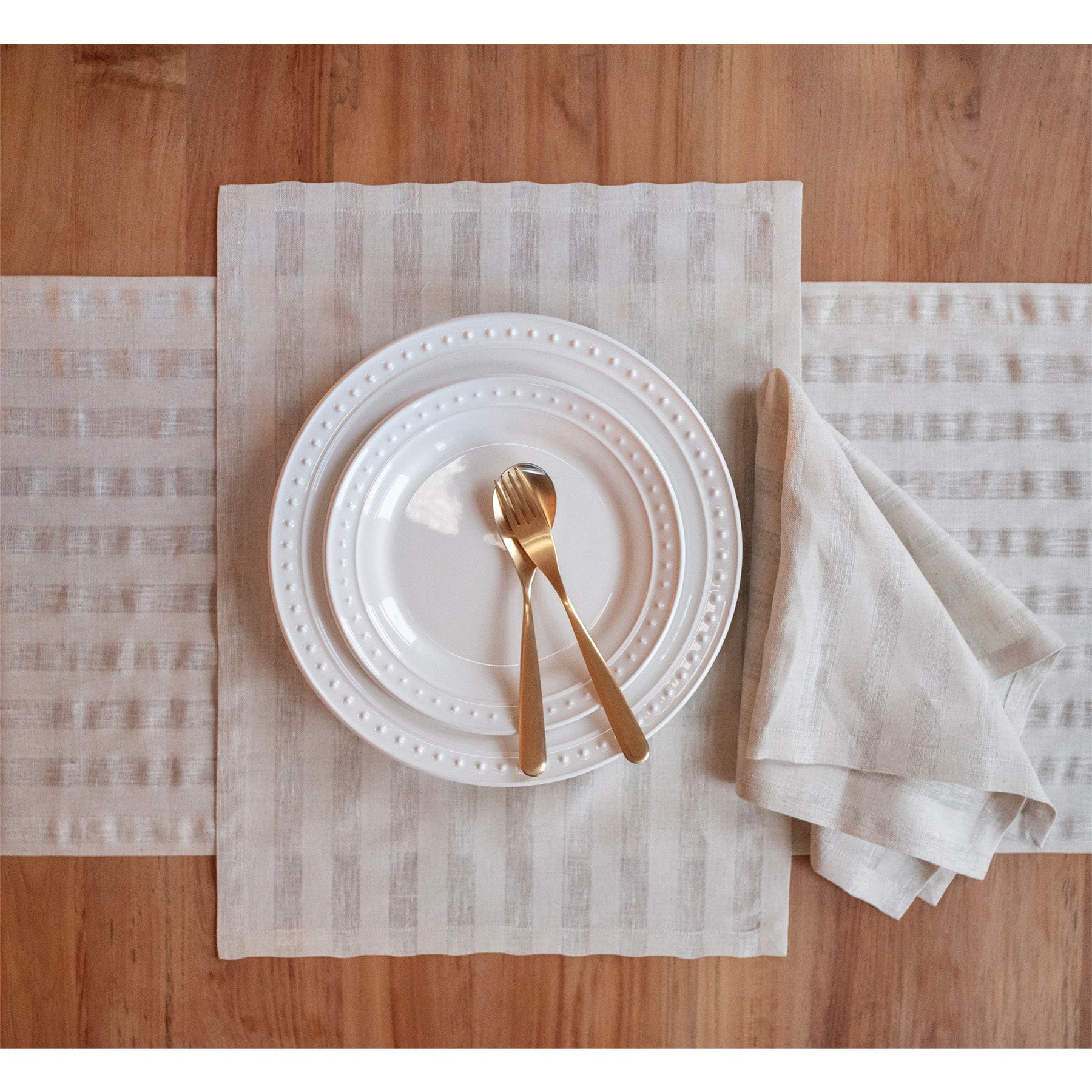 Premium Zoe Placemats Set of 4 - Waterproof & Heat-Resistant Table Mats for Dining, Kitchen, and Party Decor - Elegant Home Tableware Accessories