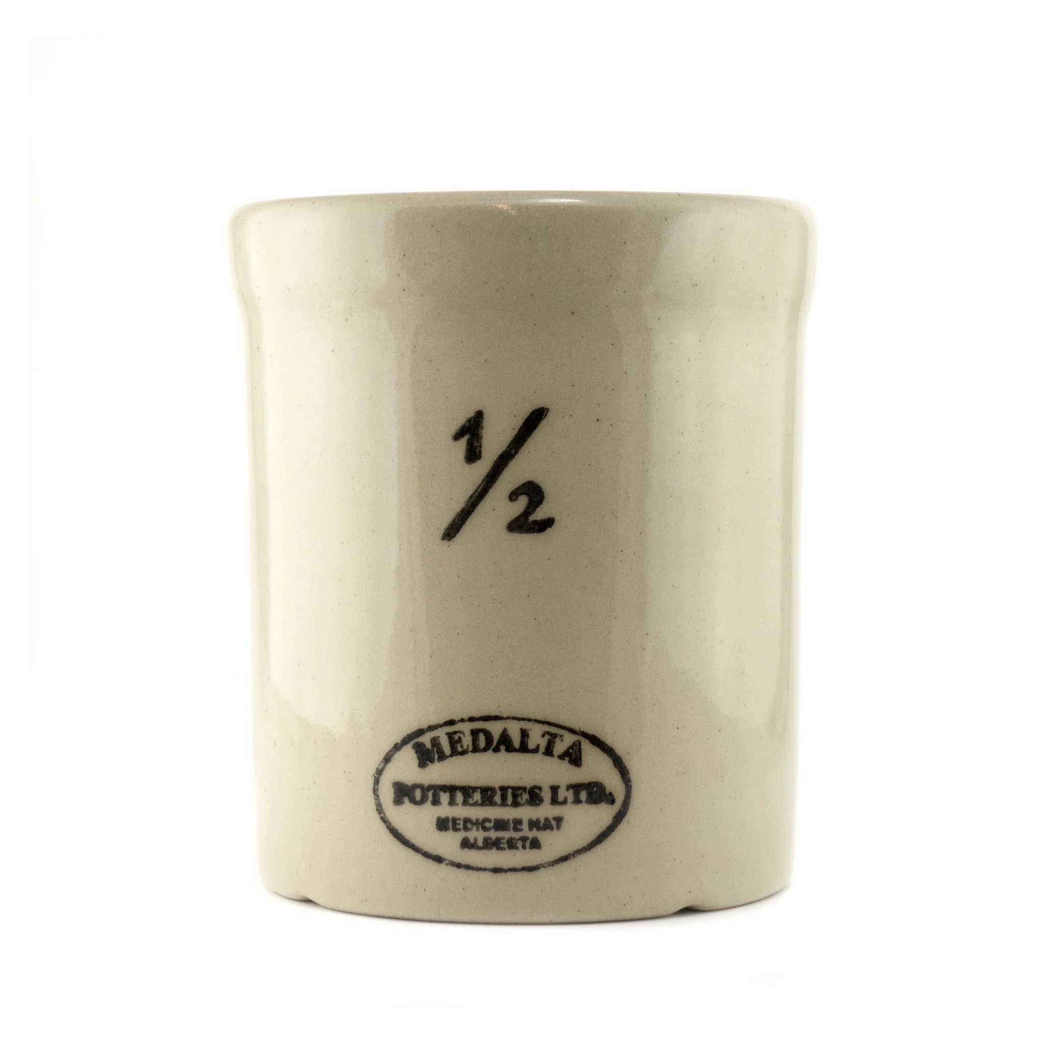 MEDALTA Stoneware Crock - 2 Gallon Ceramic Fermenting Pot with Lid - Perfect for Pickling, Fermenting Sauerkraut & Kimchi - Ideal for Home Brewing & DIY Food Preservation