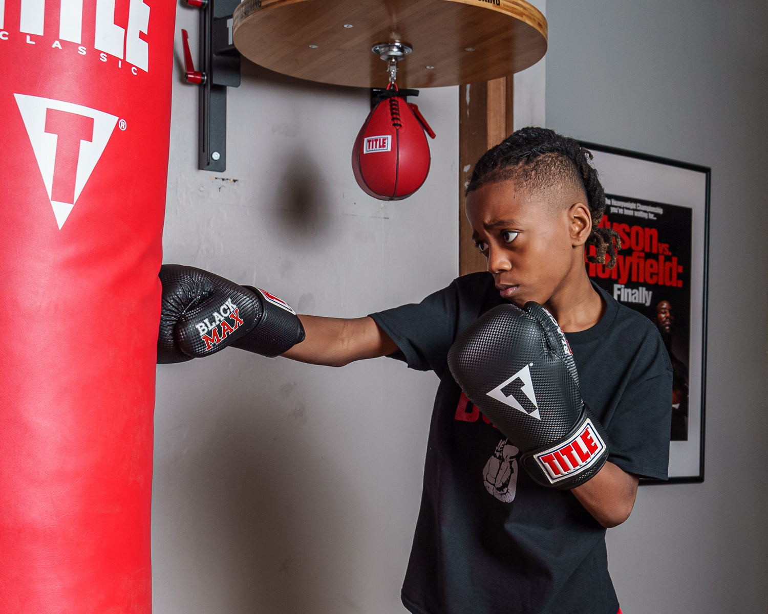 Classic Banana Heavy Bag IV - Premium Boxing Training Equipment for Home & Gym - Perfect for Punching, MMA, and Fitness Workouts