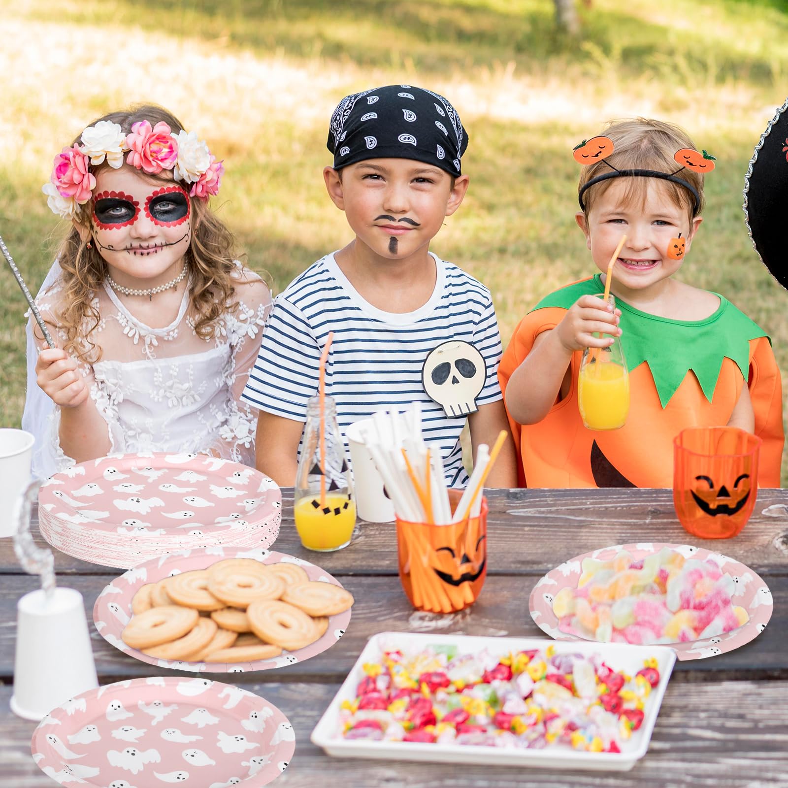 Whaline 40Pcs Halloween Paper Plates - 9 Inch Pink Ghost Disposable Plates, Cute Cartoon Ghost Round Plates for Halloween Party, Birthday, Baby Shower, Table Decor & Party Supplies | Perfect for Spooky Decorations, Themed Events & Festive Gatherings