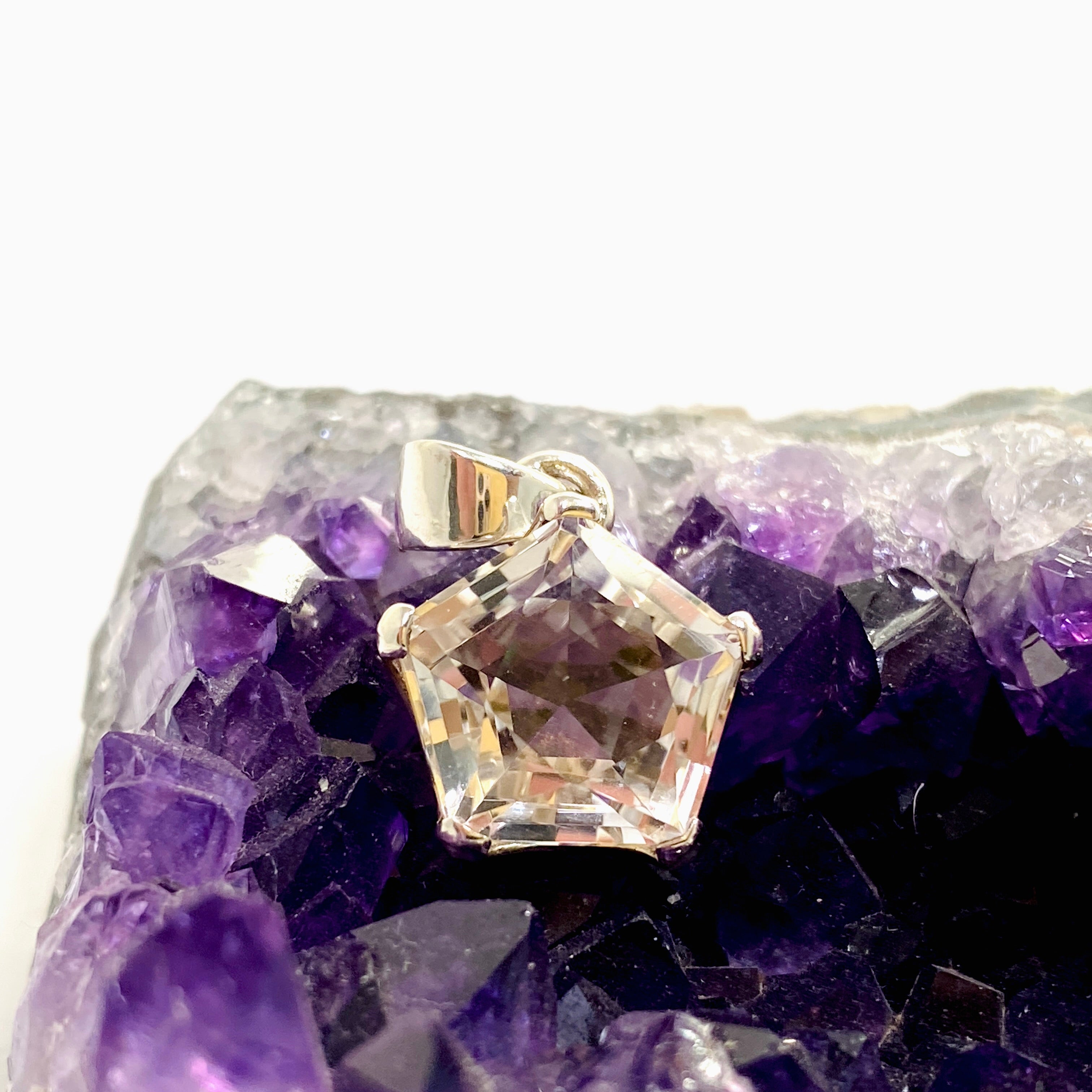 Natural Clear Quartz Pentagon Star Faceted Pendant Necklace PPGJ1083 - Perfect for Meditation, Healing & Spiritual Jewelry Gifts