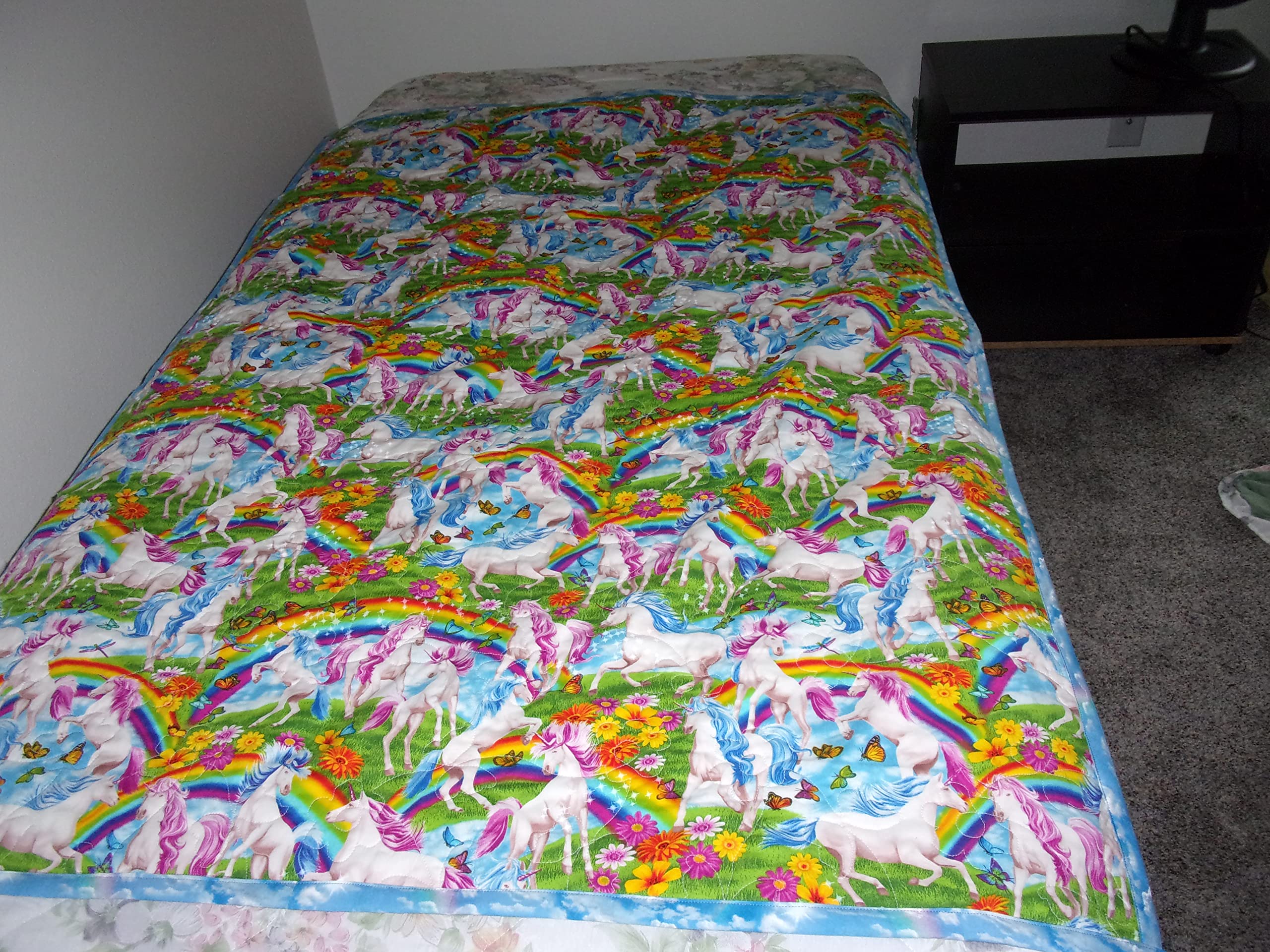 Soft Quilted Throw Blanket with Unicorns & Rainbows - 42
