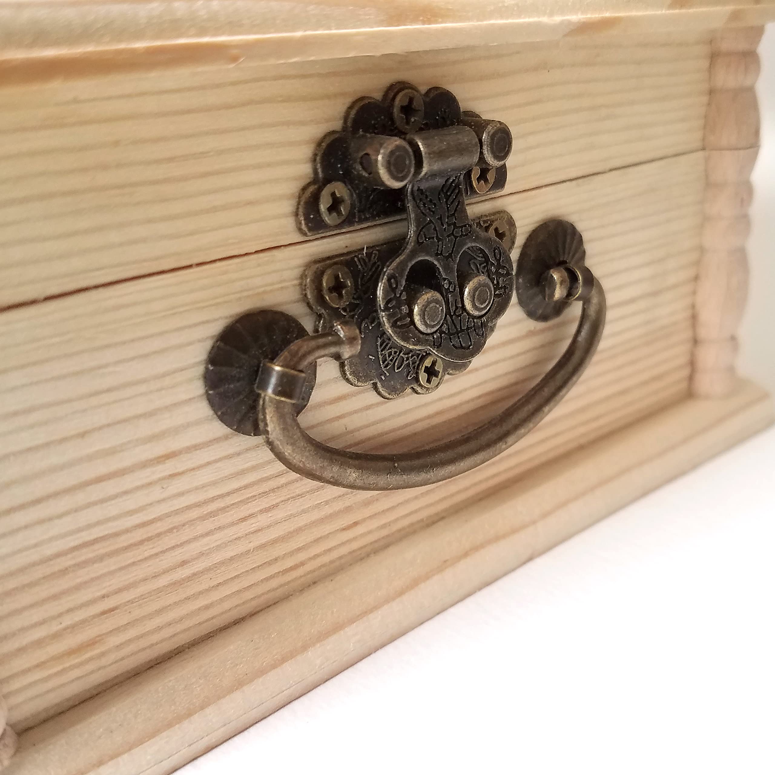Personalized Scottish Thistle Wooden Keepsake Box with Latch - Custom Engraved Gift for Anniversary, Wedding & Home Decor (Perfect for Jewelry Storage & Memory Keepsakes)