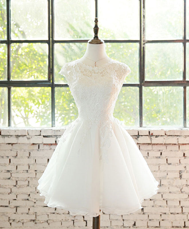 Elegant White Lace Tulle Short Prom Dress for Homecoming, Party, and Special Occasions - Perfect for Dances, Graduation, and Formal Events