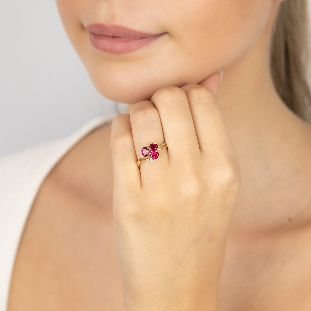 9ct Yellow Gold 1.19Ct Created Ruby & 5 Diamond Ring for Women - Elegant Vintage Style Engagement & Wedding Jewelry Gift