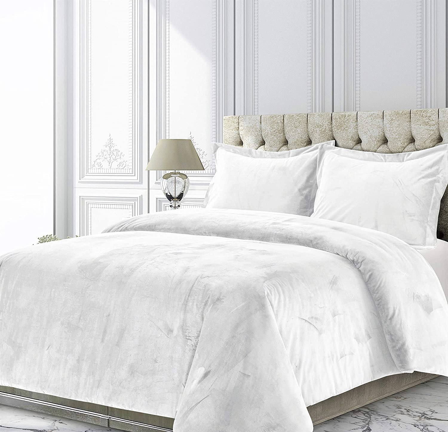 Premium Crinkle Crushed 600 GSM White 68'' x 86'' Venice Velvet Lush Twin Bedding Comforter Sherpa Quilt Duvet Insert - Ultra Soft & Cozy for Winter Nights, Perfect for Guest Rooms, Dorms & Cozy Bedroom Decor