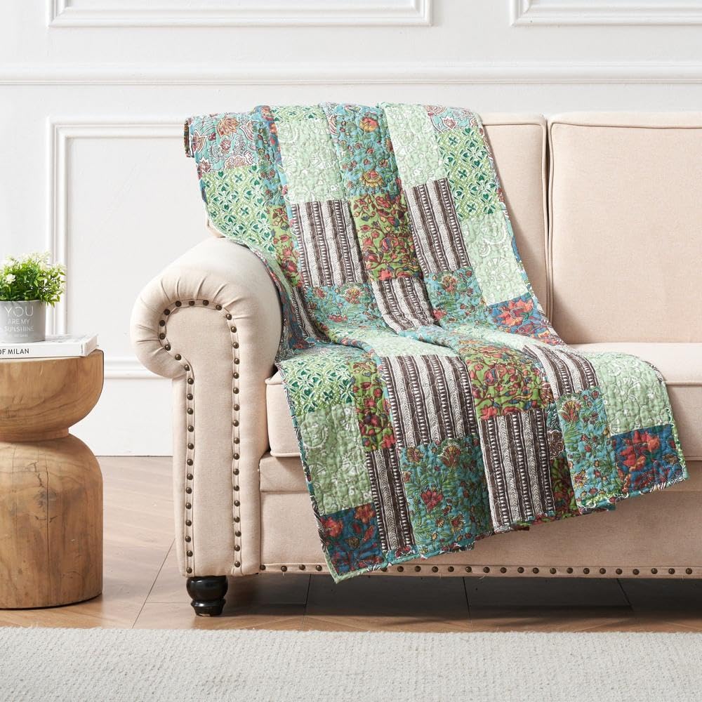 Greenland Home Reversible Boho Style Throw Quilt - 50x60 Inches - Jade & White Jasmine Pattern - Lightweight Bedspread for Sofa, Bed, Dorm or Outdoor Picnic