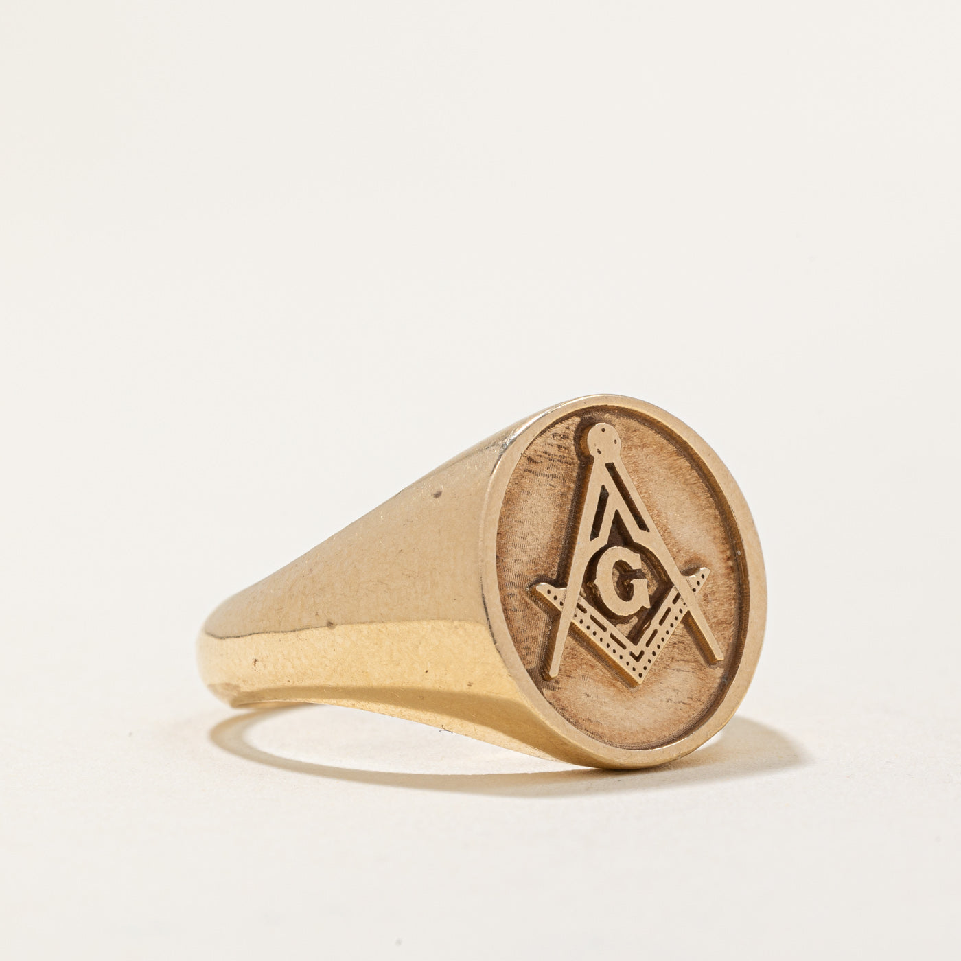14K Yellow Gold Freemason Ring for Men - Size 9.75 - Masonic Lodge Symbol Jewelry Gift for Brotherhood Members - Perfect for Rituals & Special Occasions