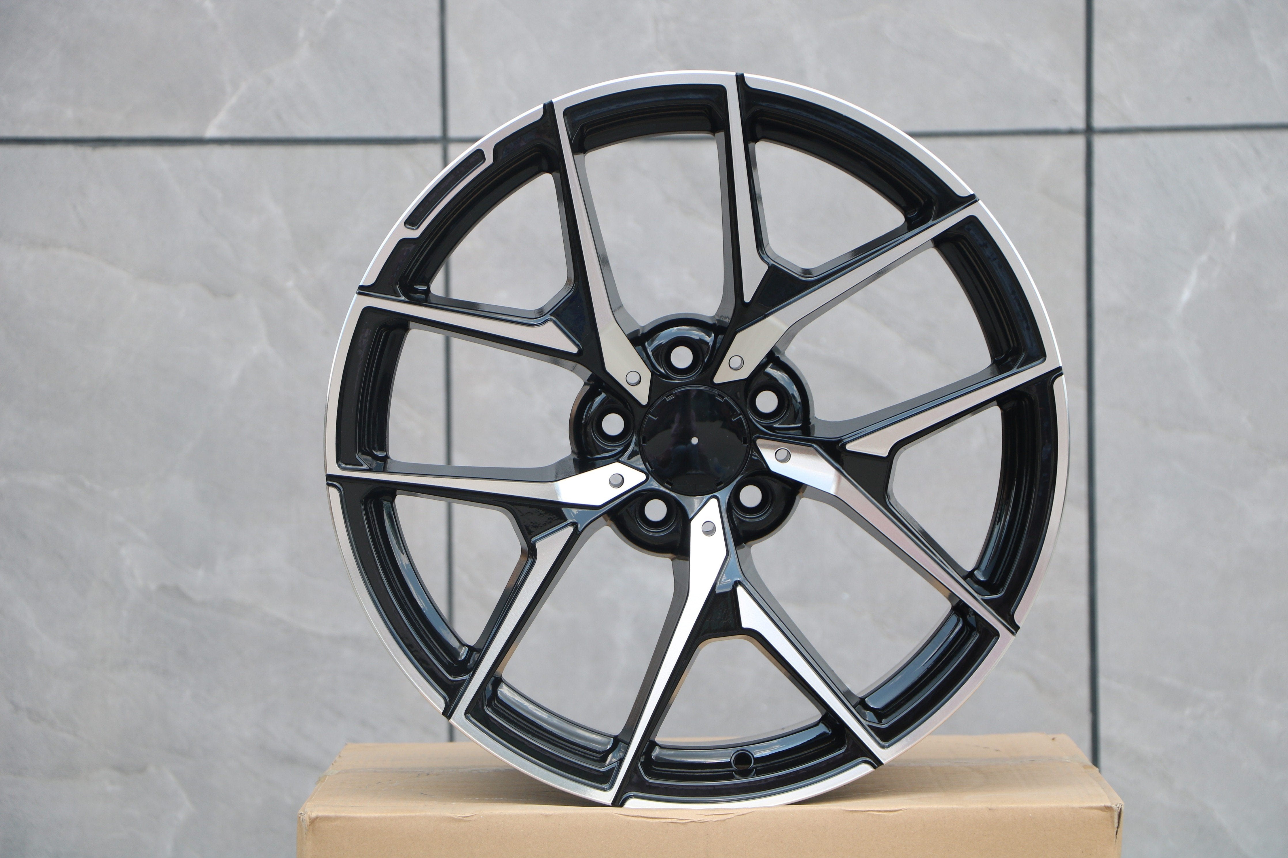 19-Inch Y-Spoke Alloy Wheels for Mercedes Benz CL550 E350 GLC300 GLC350 S430 S500 S550 - Perfect for Luxury Car Upgrades & Performance Enhancement