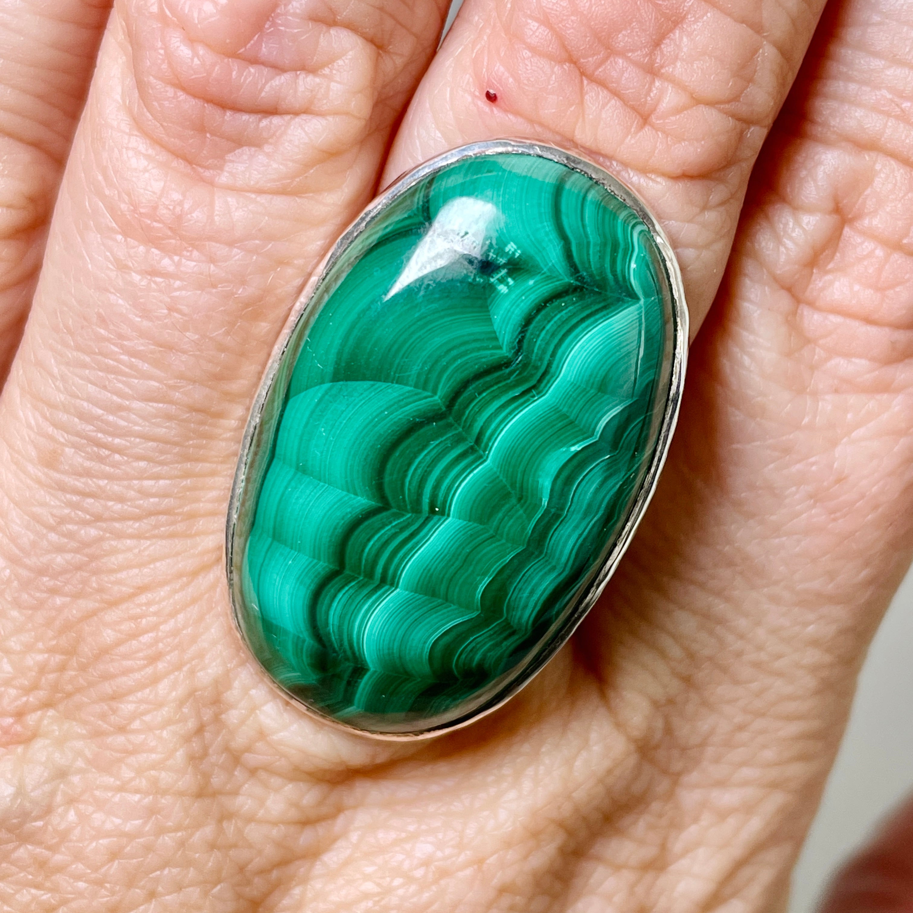 Malachite Oval Beaten Band Ring Size 8 - KRGJ2066 | Handmade Gemstone Jewelry for Women, Boho Chic Accessories, Gift for Her, Perfect for Weddings & Special Occasions