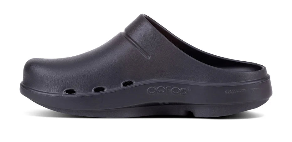 OOFOS Unisex Oocloog Recovery Sandals - Black | Comfortable & Supportive Footwear for Post-Workout, Travel & Relaxation at Home