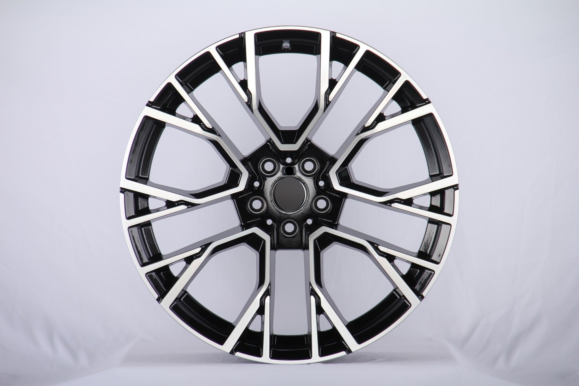 22 Inch W706 Staggered Alloy Wheels 5x120 Bolt Pattern - Perfect Fit for BMW X5 X6 - Upgrade Your Ride for Luxury & Performance