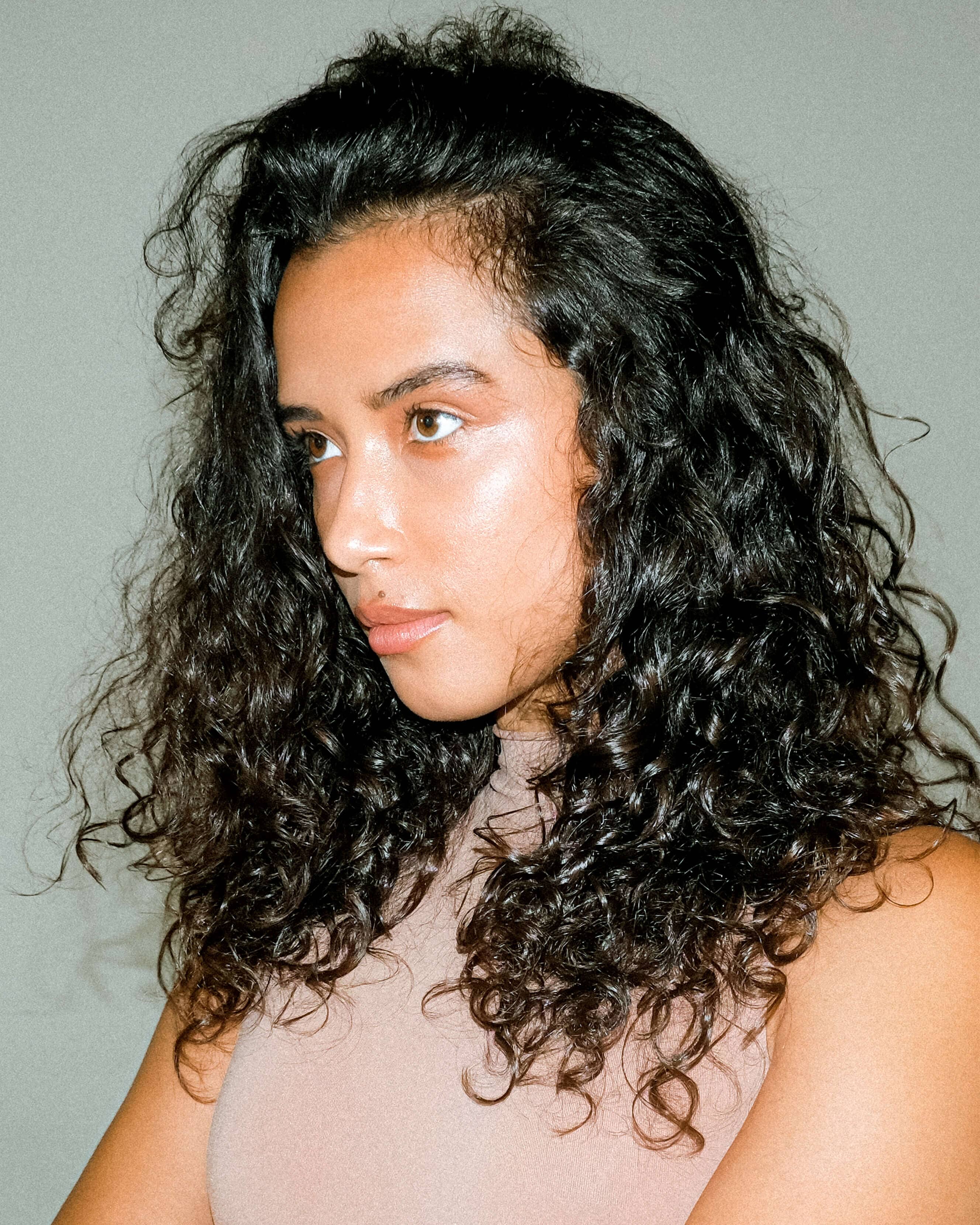 Milk Anti-Frizz Leave-In Hair Treatment - Nourishing & Hydrating for Smooth, Frizz-Free Hair - Perfect for Dry, Damaged & Curly Hair Care at Home or Salon