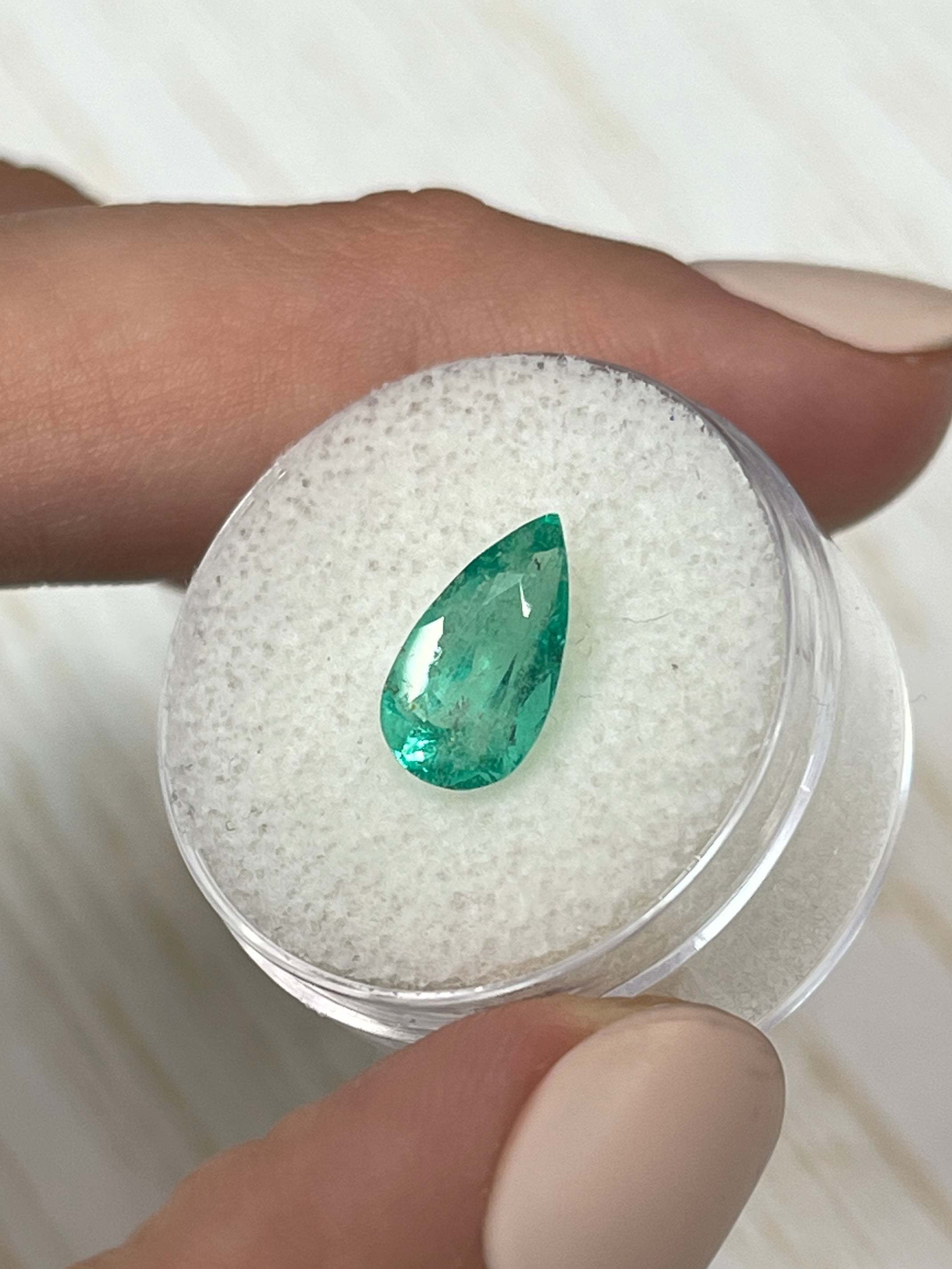 2.10 Carat 12x6.5mm Natural Colombian Emerald Pear Cut Loose Gemstone for Jewelry Making - Engagement Rings, Pendants & Earrings