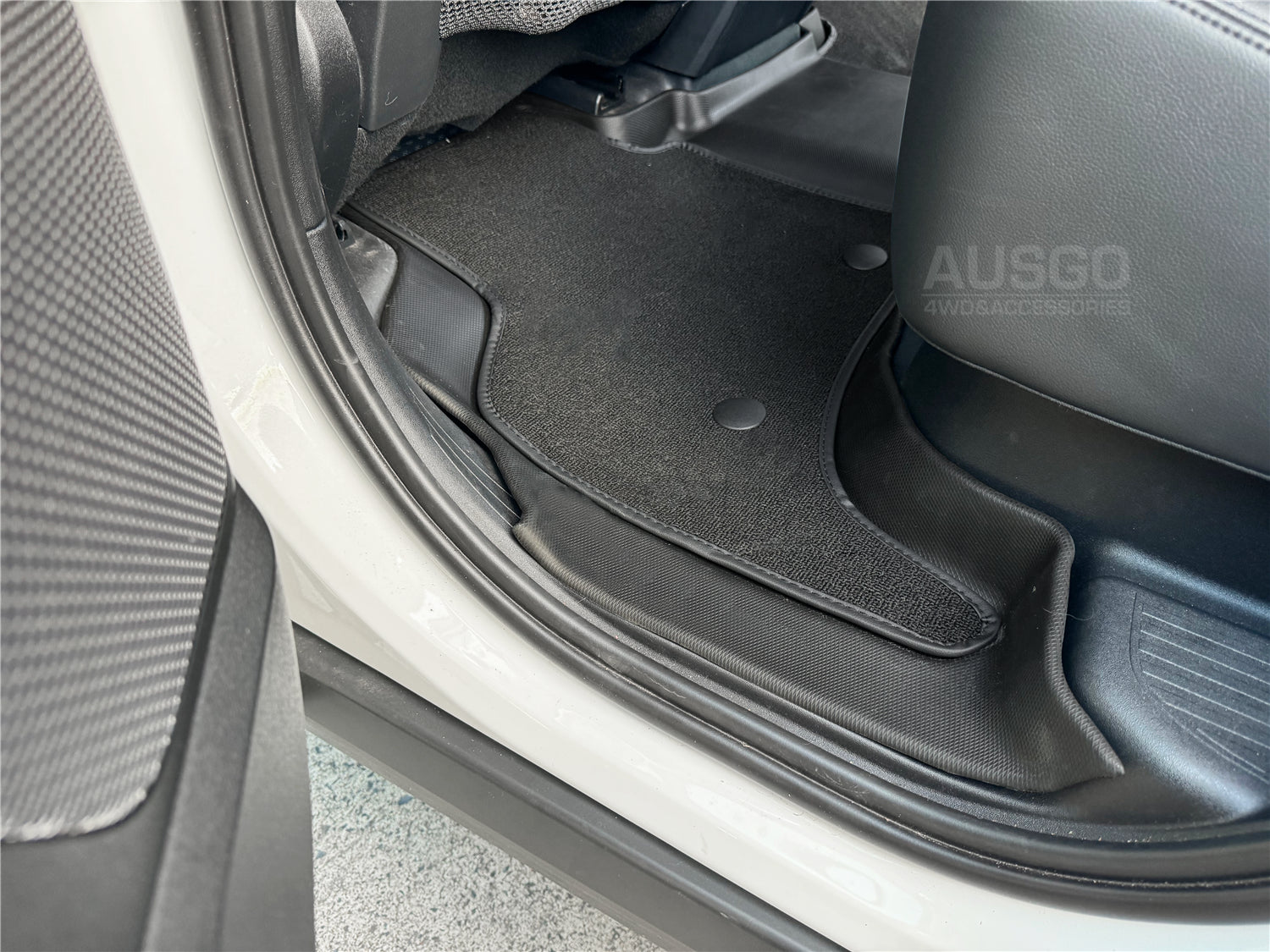 Premium Double Layer All-Weather Car Floor Mats for Land Rover Defender L663 Series 110 (5 Seats) | 2020-2024 Models | Heavy Duty Protection for Mud, Snow & Spills | Perfect for Off-Road Adventures & Daily Commutes