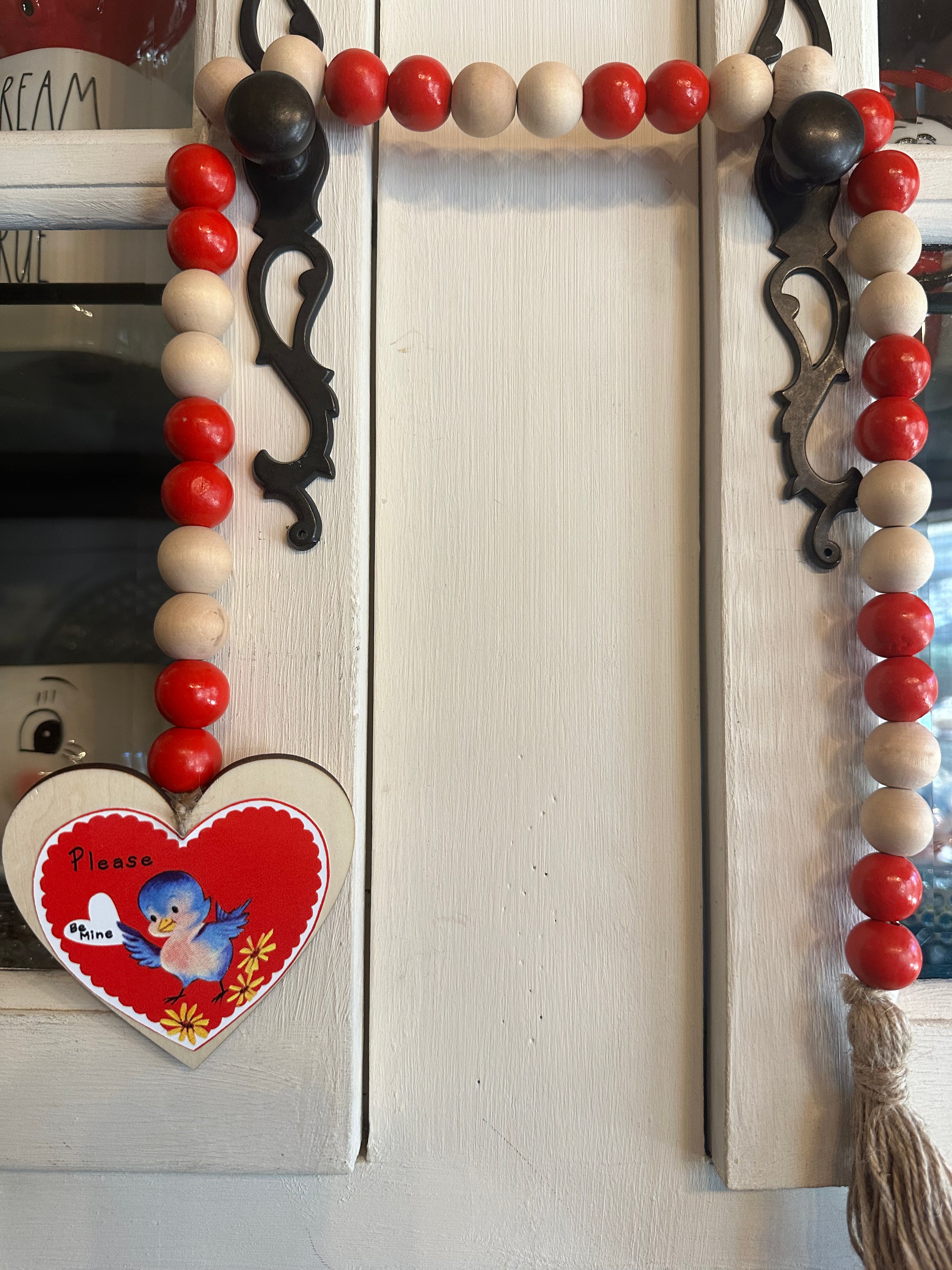 Valentine's Day Bird Beaded Garland - Handmade Decorative String for Home, Wedding, Party & Nursery Decor | Perfect for Wall Hanging, Table Centerpiece, and Seasonal Celebration