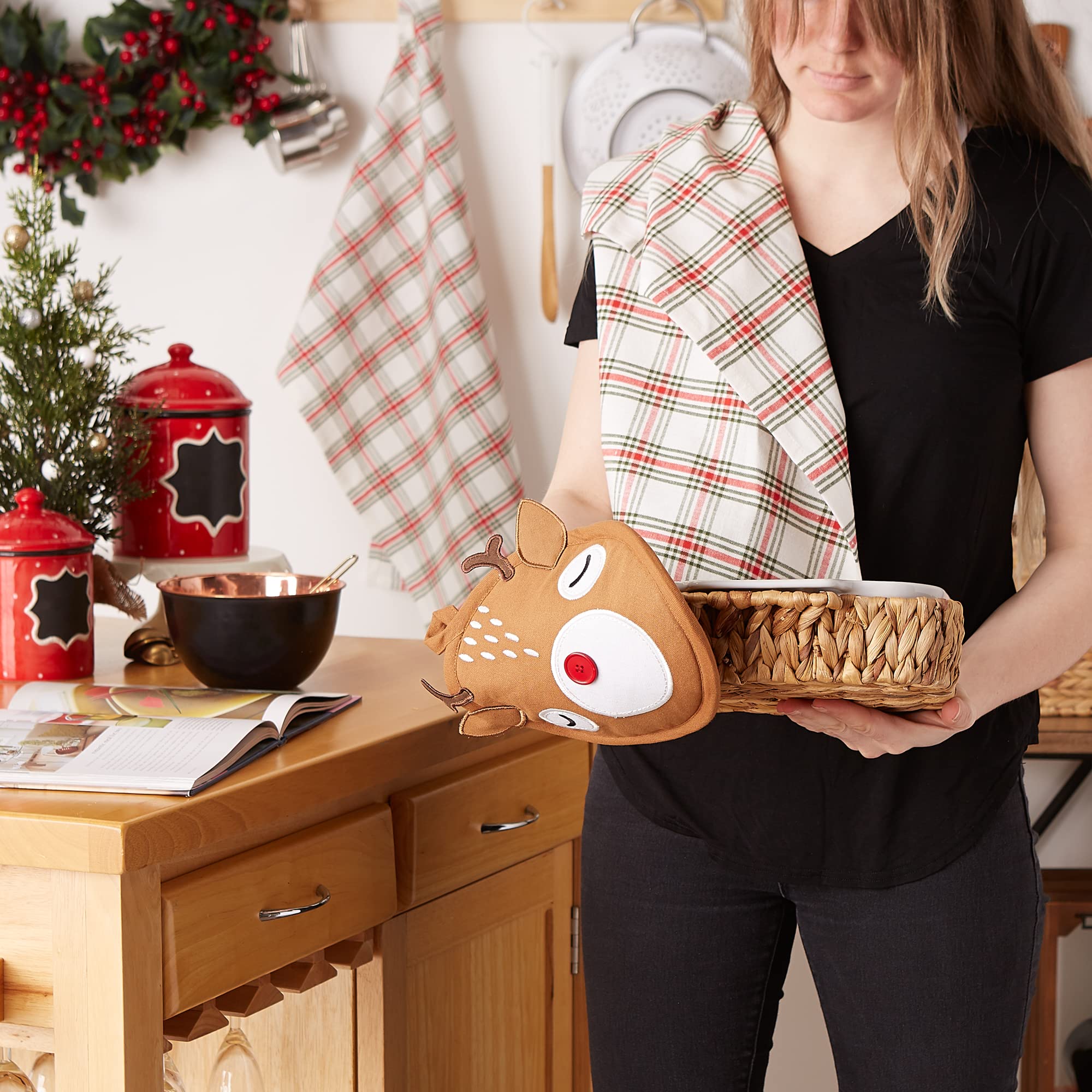 Christmas Kitchen Accessories & Décor Gift Set - 3-Piece Pot Holder & Dish Towels with Rudy Reindeer Design - Perfect for Holiday Cooking, Baking & Festive Home Decor