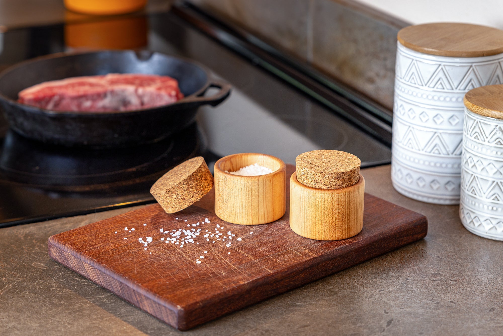 Premium Wooden Salt Cup - Handcrafted Natural Bamboo Salt Holder for Kitchen & Dining Table - Perfect for Himalayan Salt, Sea Salt & Spice Storage