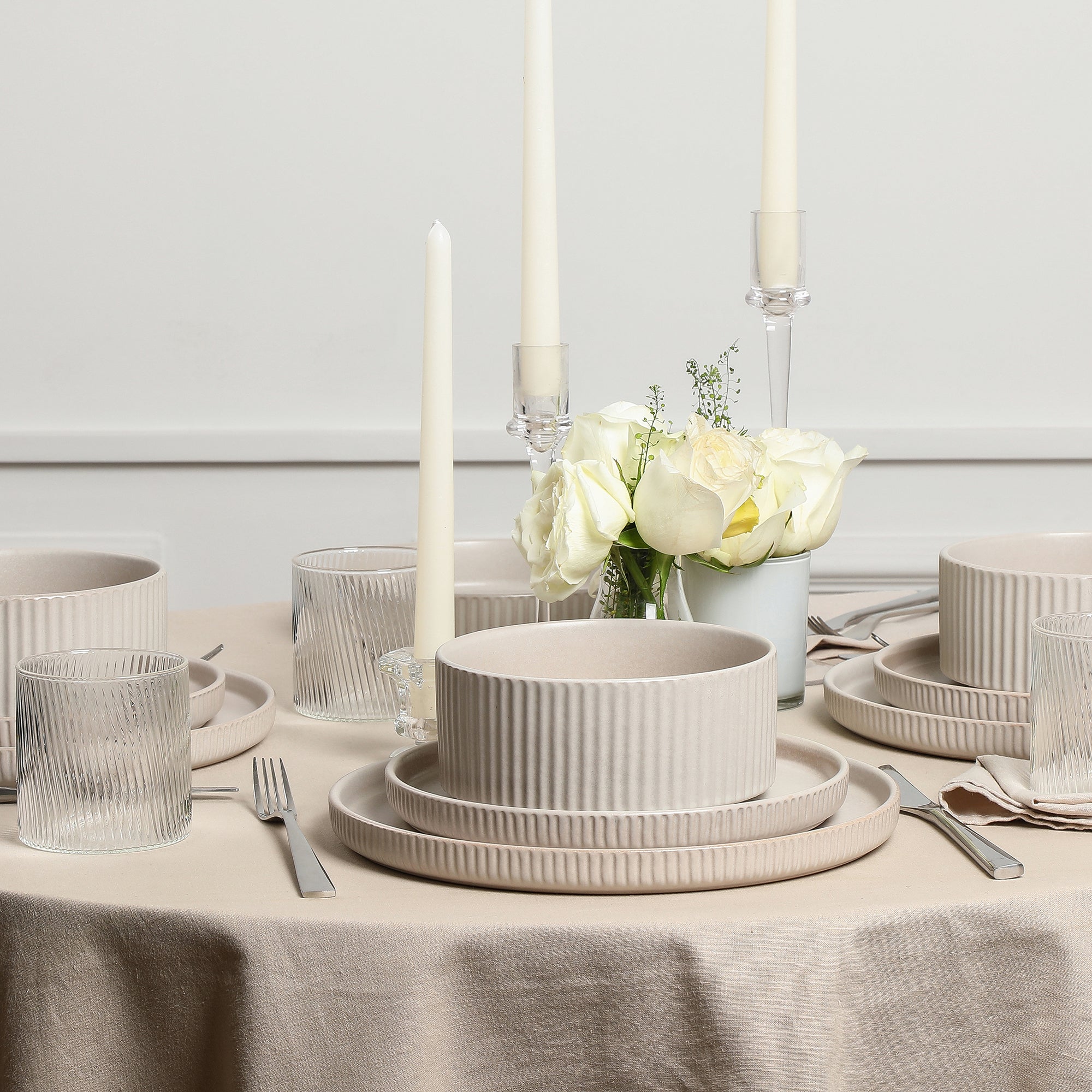 Premium Stoneware Dinnerware Set - 16-Piece Beige Dinner Plates, Salad Plates, Bowls & Mugs - Durable Chip-Resistant Ceramic Tableware for Pasta, Soup & Everyday Use - Elegant Dining Set for Home, Restaurant & Gifts