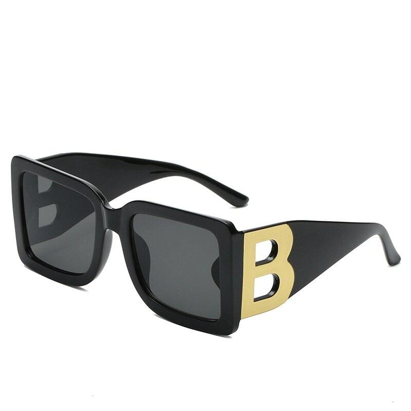 Stylish Square Sunglasses for Women & Men - Vintage Oversized Frame UV400 Protection Designer Luxury Shades - Perfect for Beach, Driving, and Outdoor Activities