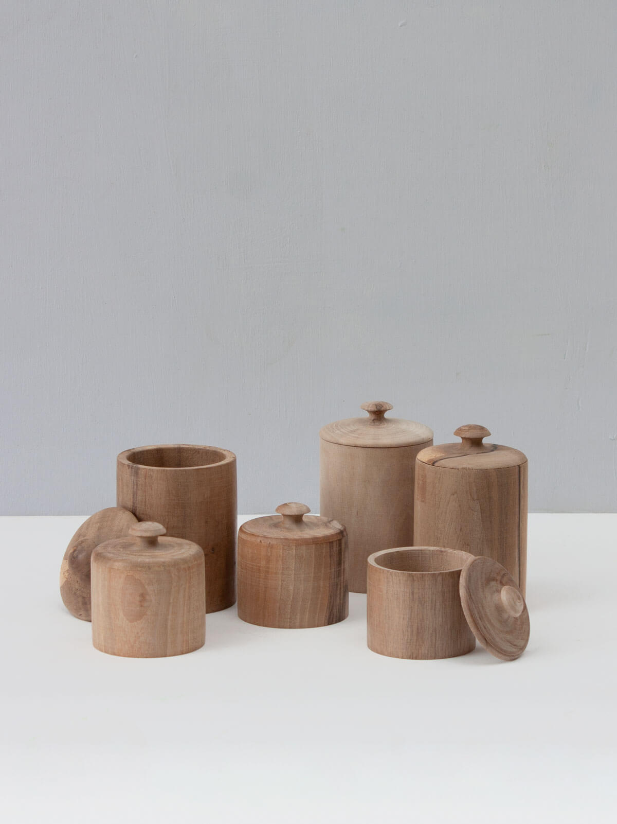 Handcrafted Walnut Wood Lidded Pot with Airtight Seal - Premium Kitchen Storage Container for Spices, Tea & Coffee | Eco-Friendly Home Decor & Gift Idea