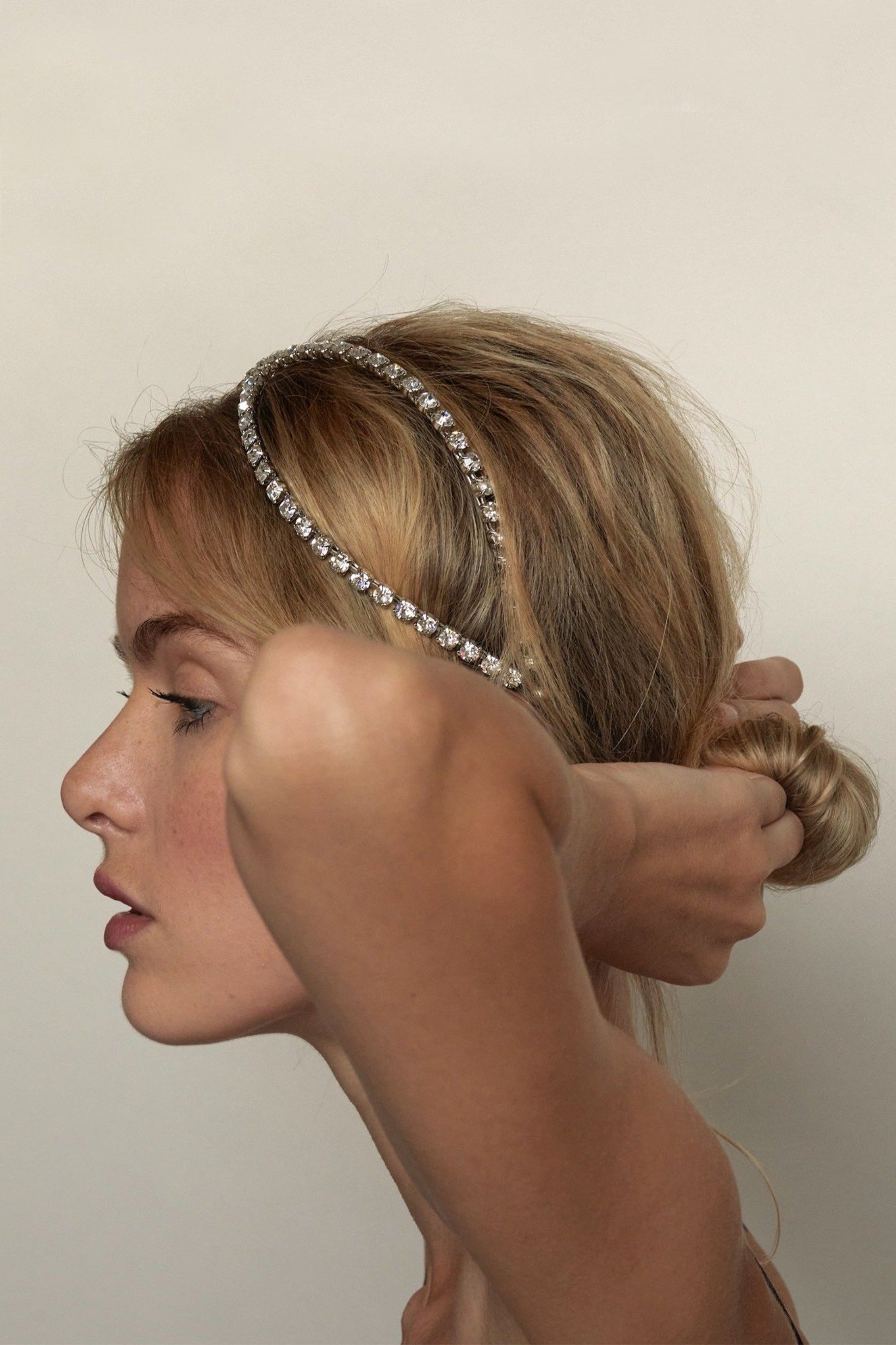 Exquisite Crystal Headband for Women - Elegant Rhinestone Hair Accessories for Parties, Weddings & Special Occasions