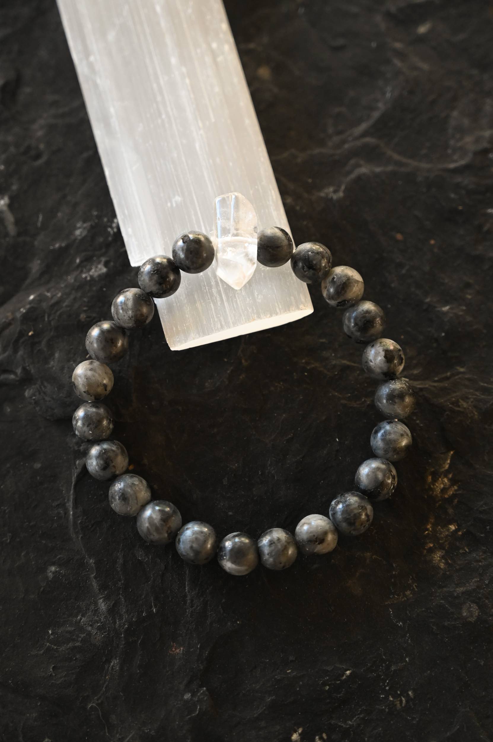 Labradorite Men's Bracelet - Healing Crystal Stone Jewelry for Energy & Protection - Perfect for Meditation, Yoga & Spiritual Gifts