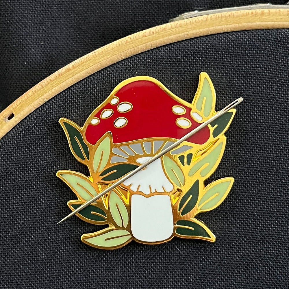 Mushroom Needle Minder - Magnetic Needle Holder for Sewing & Embroidery - Perfect for Quilting, Cross Stitch & Craft Projects