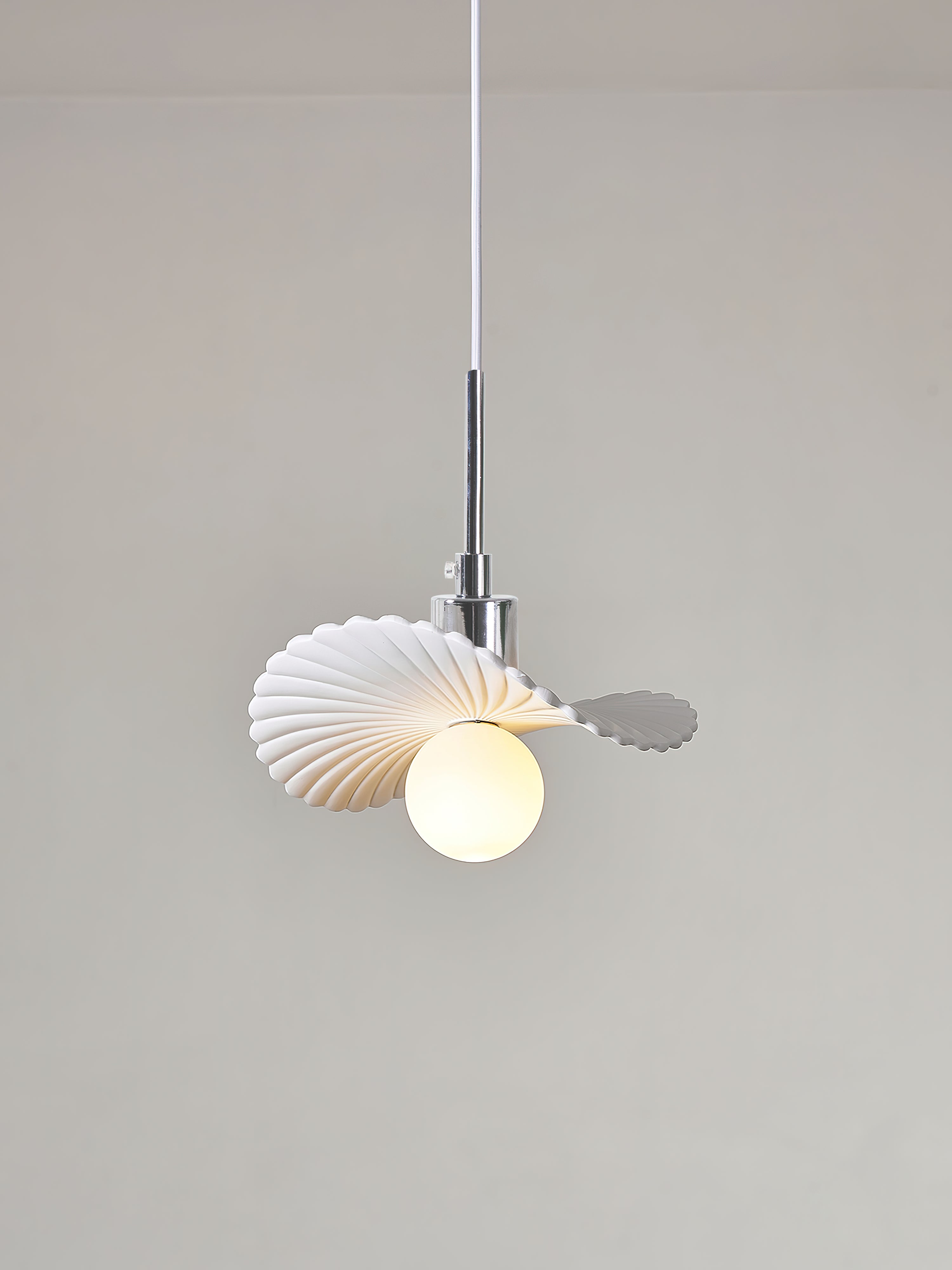 Handmade Chamomile Sombrero Pendant Light - Boho Chic Hanging Ceiling Lamp for Bedroom, Living Room & Dining Room Decor