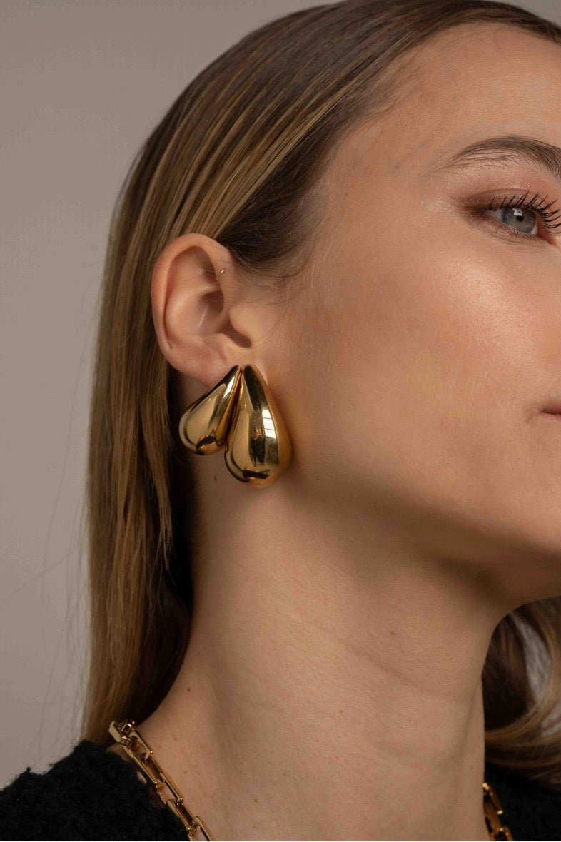 Isaé M Elegant Gold Hoop Earrings for Women - Trendy Dangle Drop Earrings for Party, Wedding & Everyday Wear