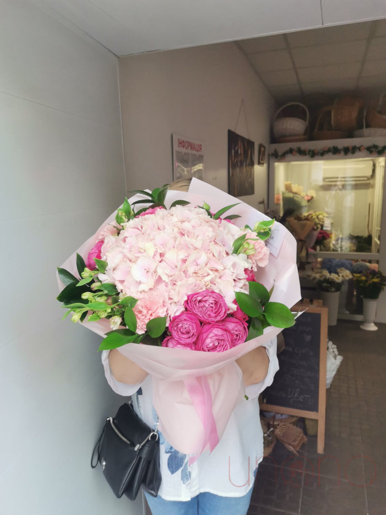 Flower Kiss Bouquet - Fresh Roses Gift Set for Anniversary, Valentine's Day & Romantic Occasions - Perfect for Weddings, Proposals & Date Night Decor
