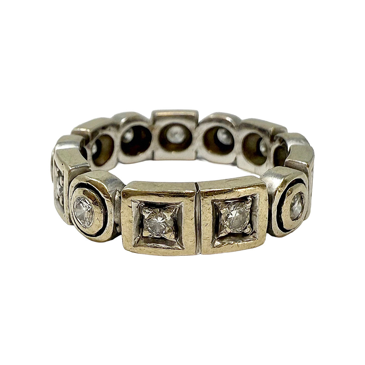 18K White Gold Diamond Ring for Women - Elegant Engagement & Wedding Band - Perfect for Proposals, Anniversaries, and Special Occasions