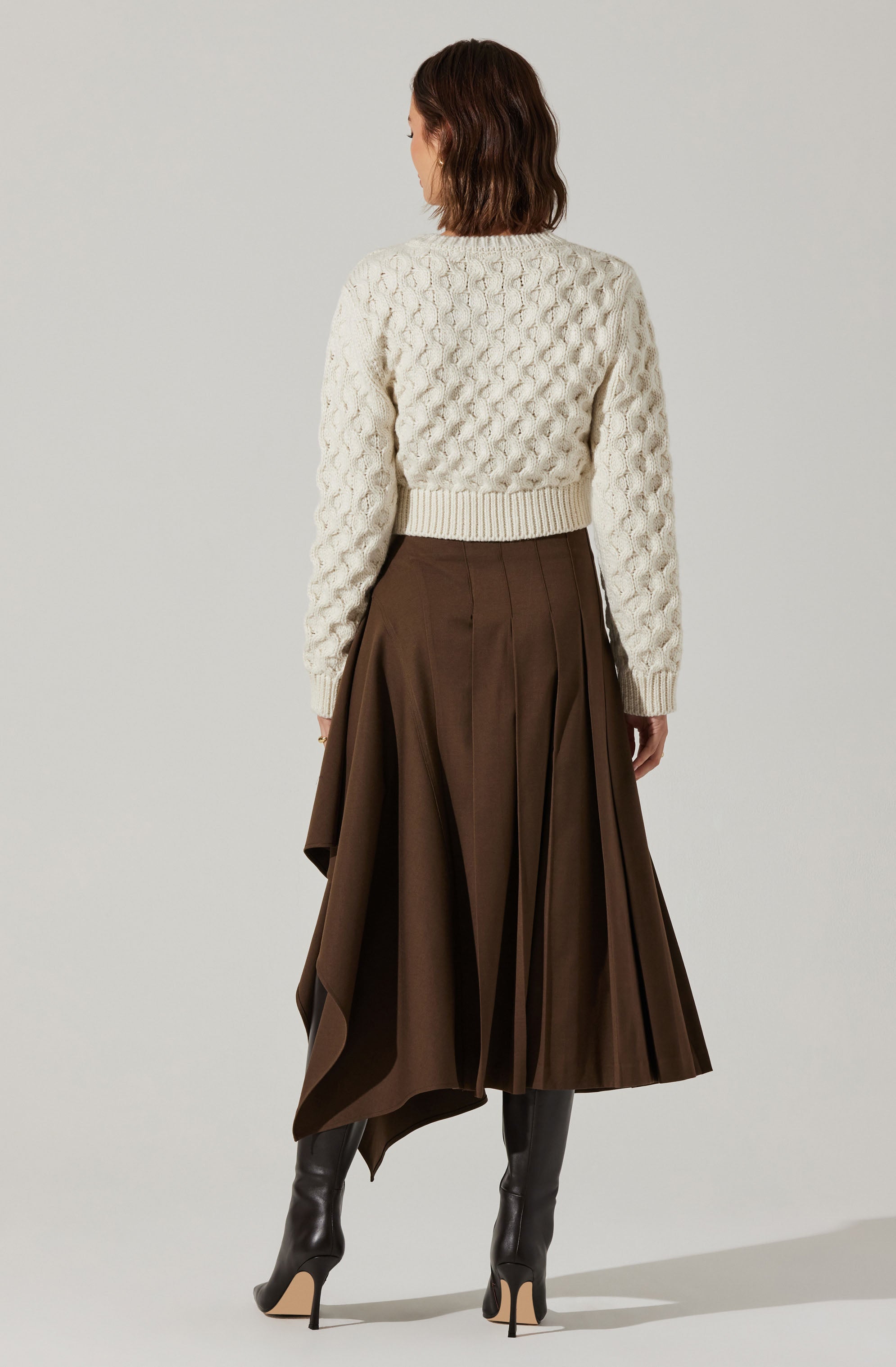 Caila Cable Knit Cropped Sweater for Women | Soft Chunky Knit Pullover | Winter Fall Fashion | Perfect for Casual Outfits, Date Nights & Holiday Gatherings